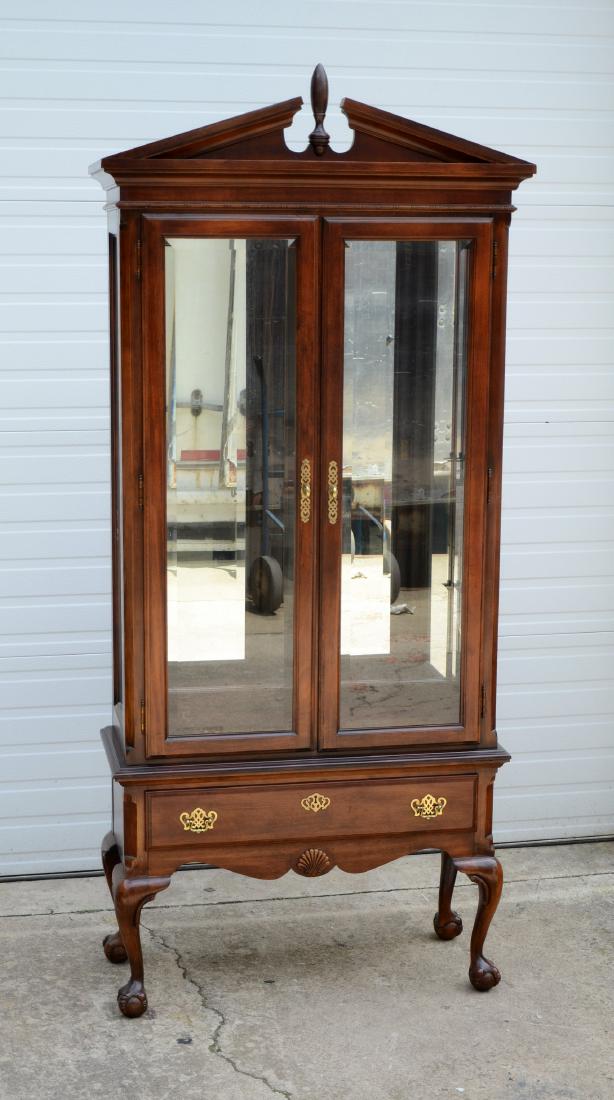American Drew ball & claw hutch (1 of 2)