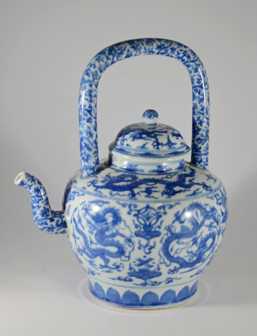 Chinese blue and white teapot with dragon decoration (1 of 2)