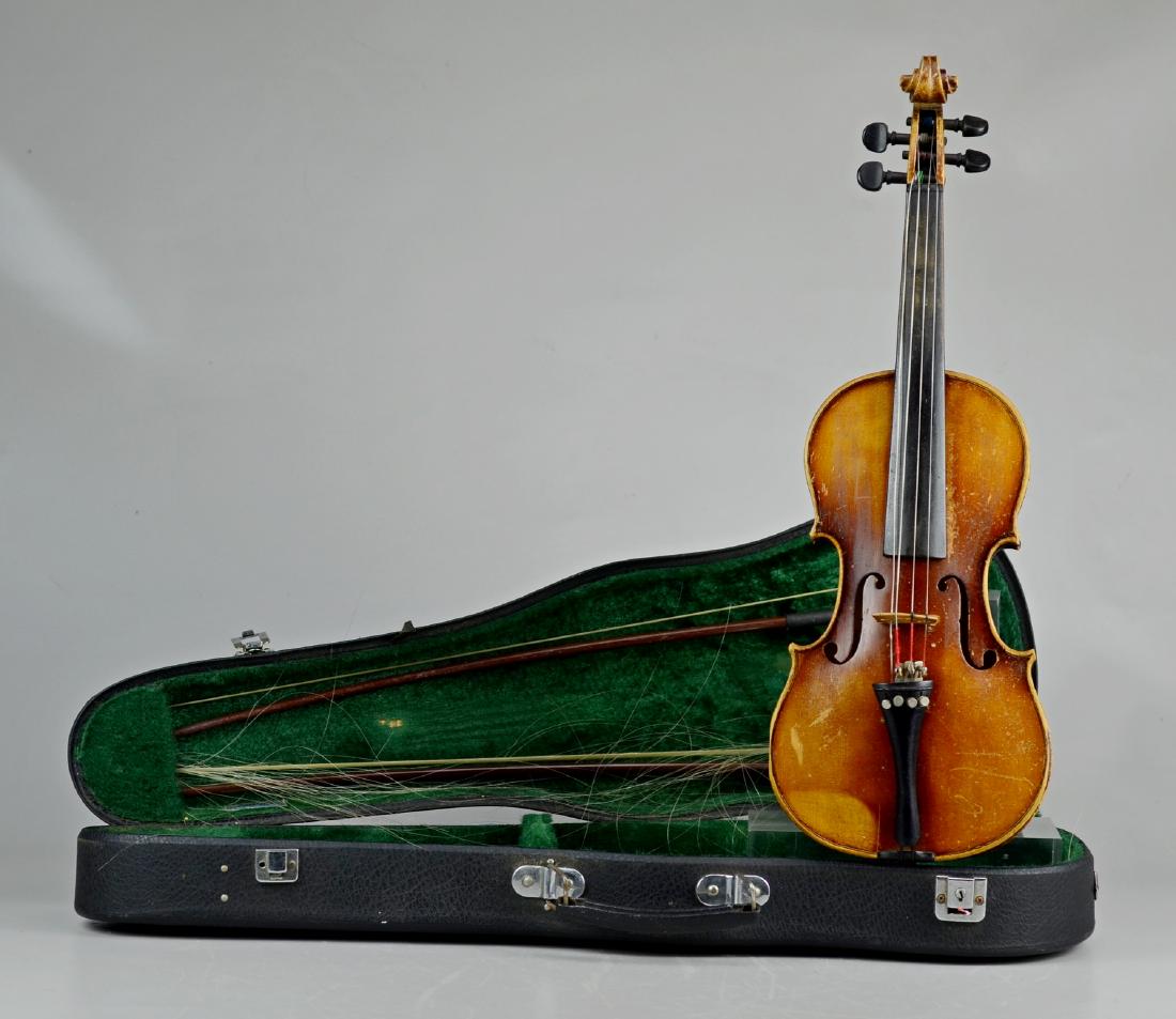 1/2 Size violin & 2 Glasser Bows (1 of 2)