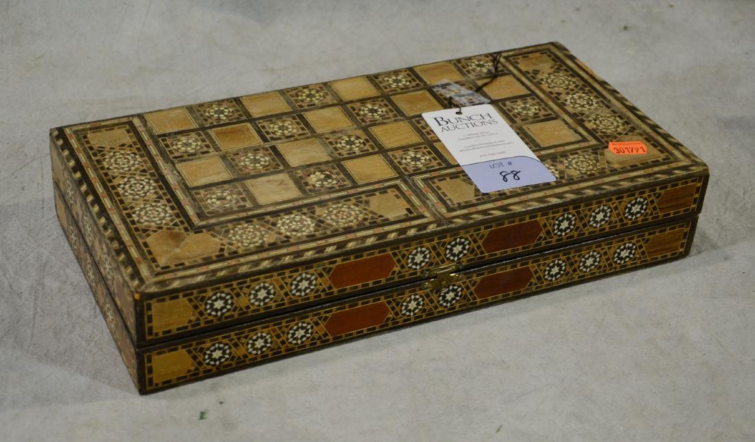 Inlaid checkers/backgammon set (1 of 1)