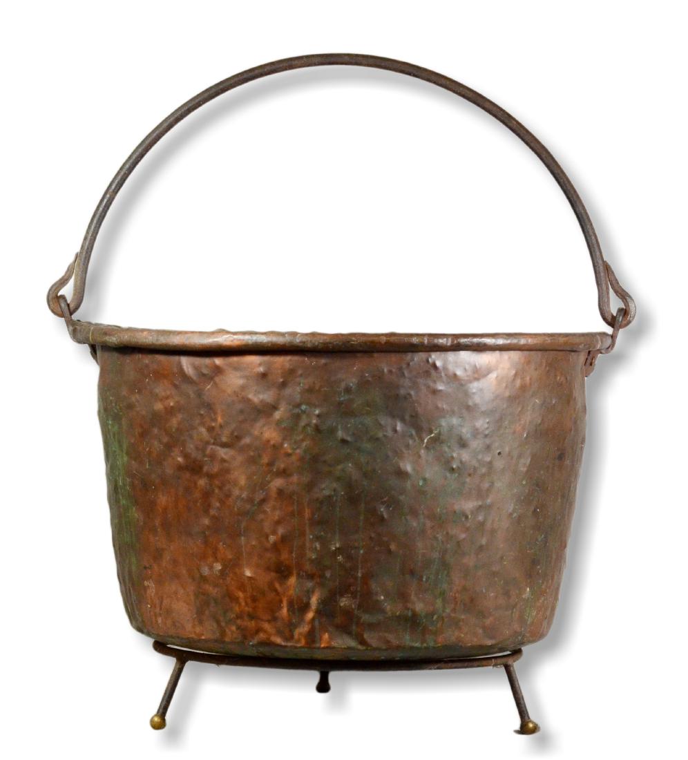 Apple butter kettle and stand (1 of 1)