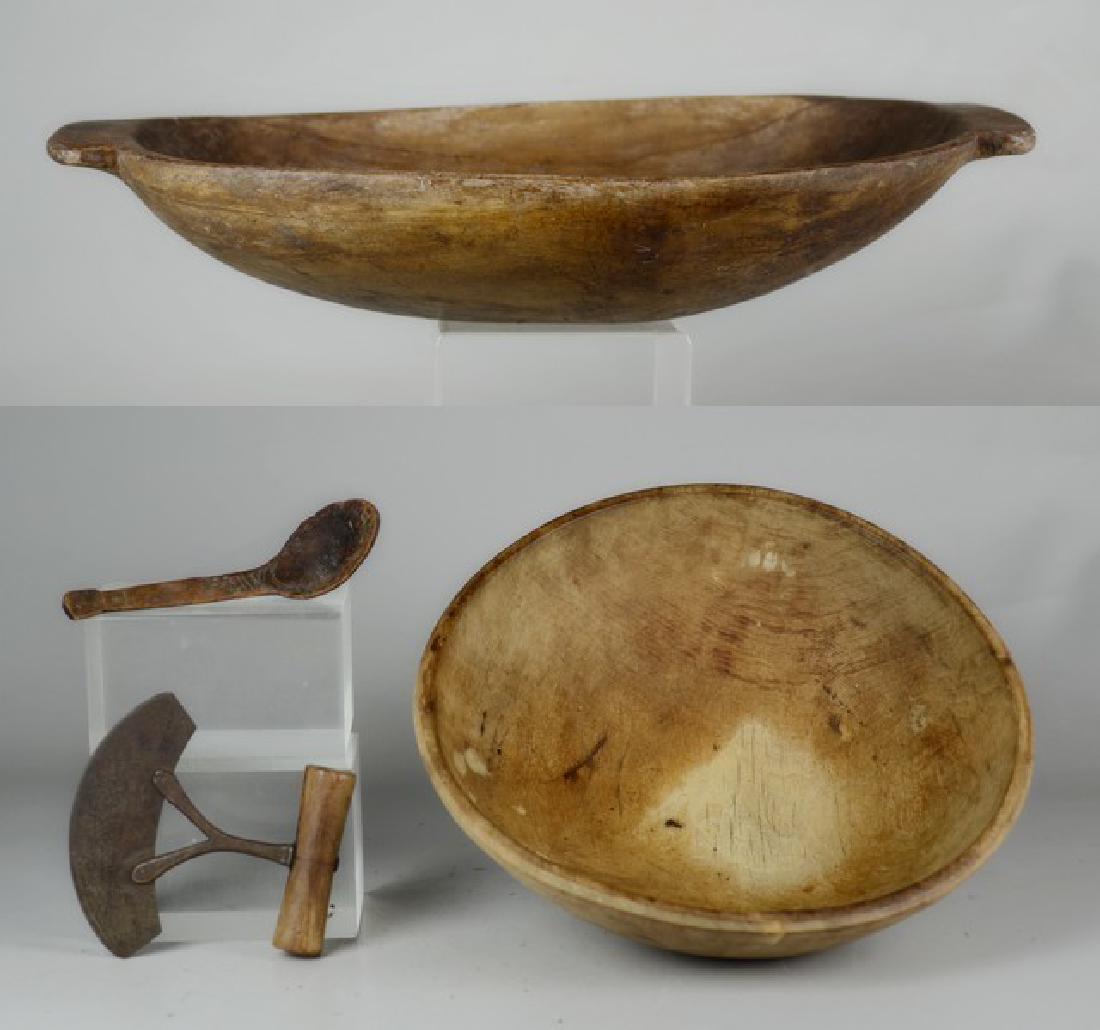 Round turned wooden center bowl, oval carved wood (1 of 4)