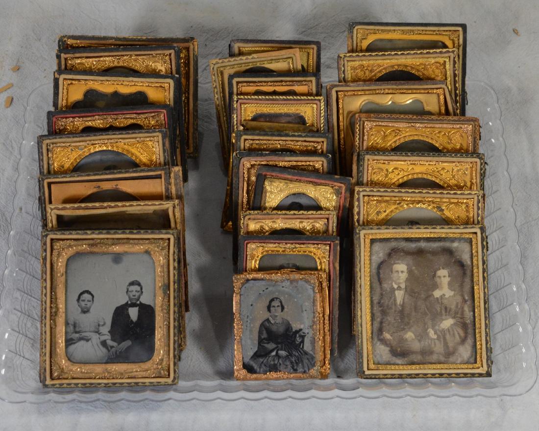 29 pc Daguerreotype, Ambrotype and Tintype Photo Lot: (1 of 1)