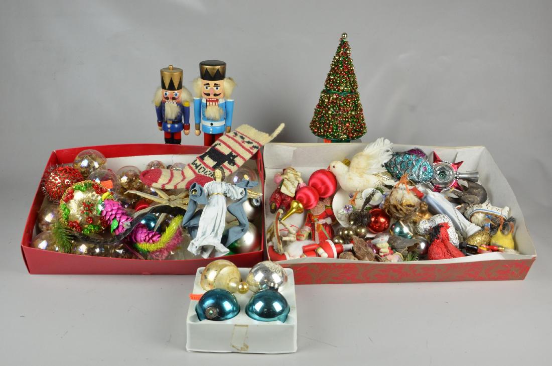 Christmas Ornaments and Decor (1 of 1)