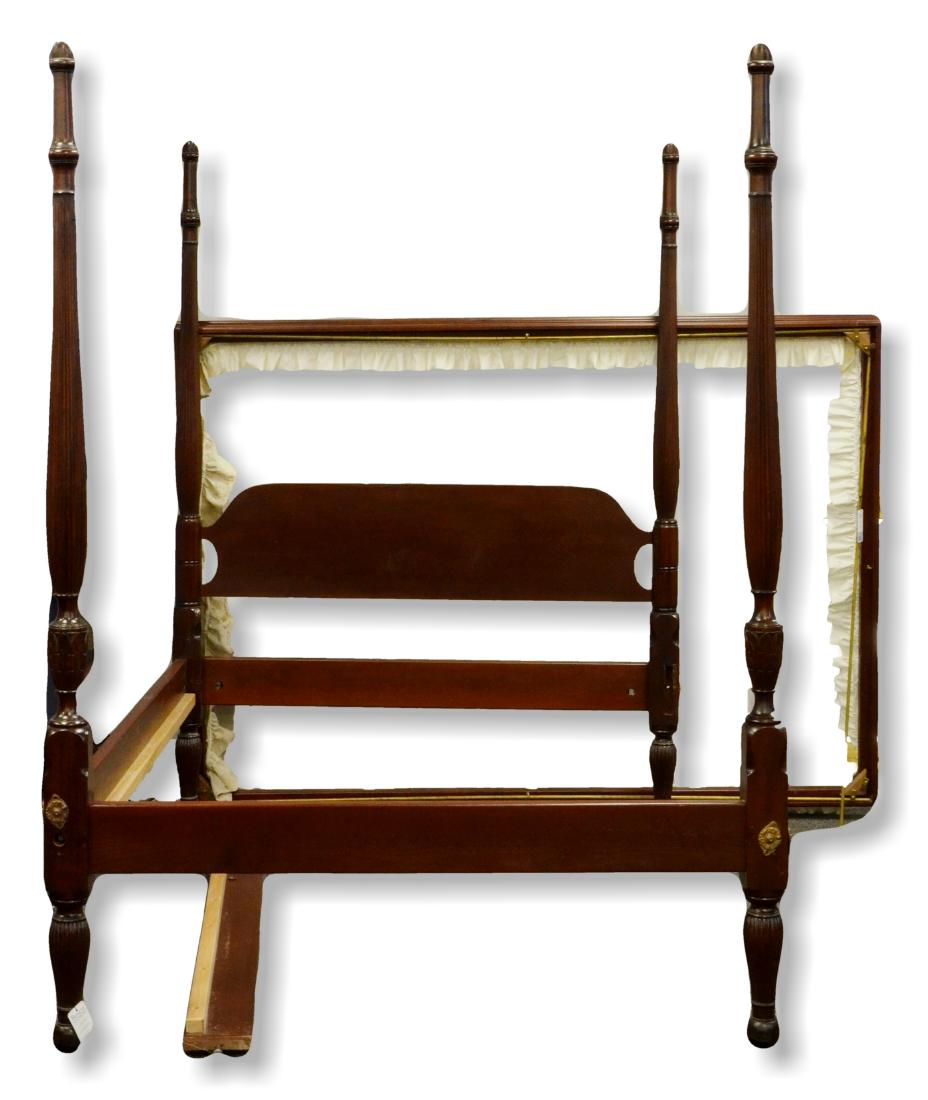 Mahogany Sheraton style 4 post canopy bed (1 of 1)