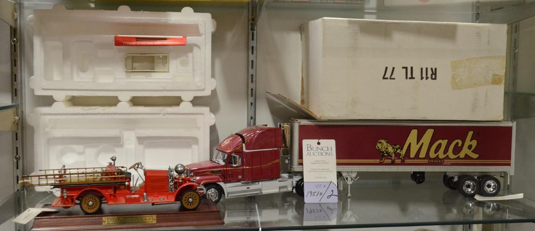 (2) Franklin Mint Trucks (1 of 1)