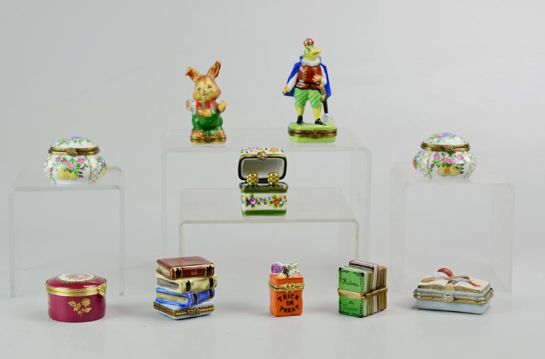 (10) Porcelain Dresser Boxes, Limoges: (7) Porcelain dresser boxes, c/o (7) Peint Main Limoges, (1) Chamark Decor Main Limoges France, (1) Limoges Castel, (1) unmarked, tallest 4"