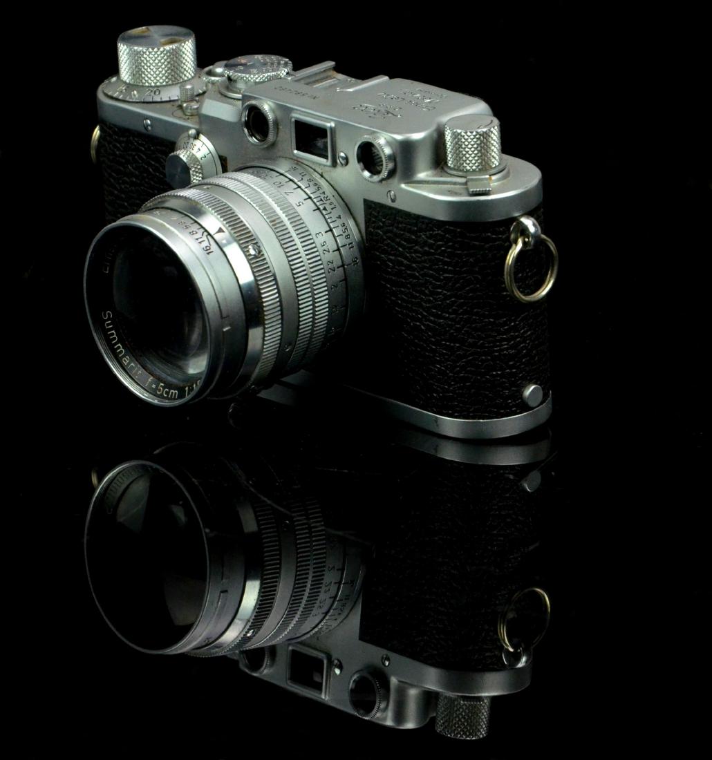 Leica 3F: Leica 3F 35mm rangefinder camera with Leitz Wetzlar Summarit f=5cm 1:1.5 lens. Shutter fires and curtain appears in good condition. Serial Number 582462, manufactured 1951/52.
