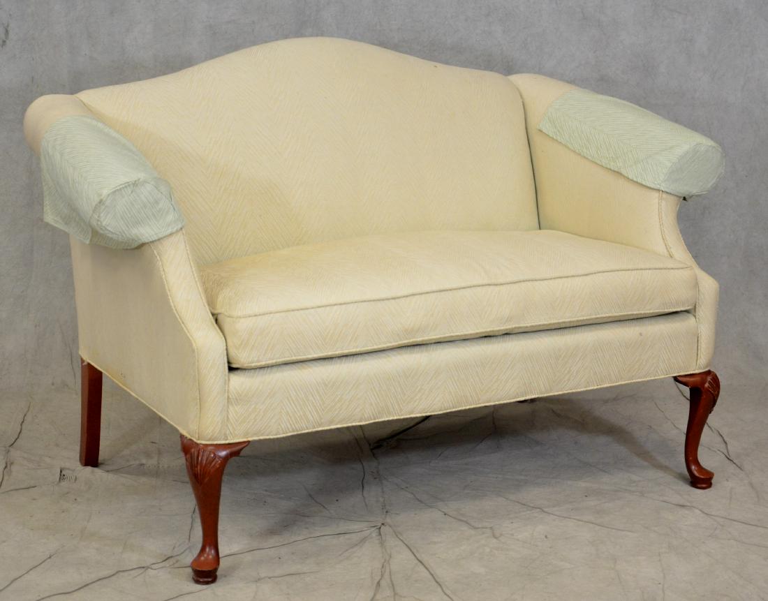 Highland Ridge Queen Anne style settee: Highland Ridge Queen Anne style settee, decorative cream upholstery, legs with shell motif at knee, 36"h