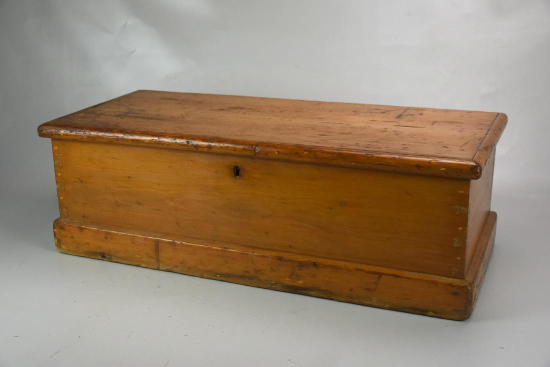 Pine Blanket Chest: Pine Blanket Chest with Brass Lock (No Key), (Measures 31-1/4" x 13-1/2" w x 10-1/2" h)