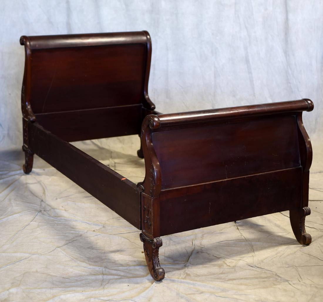 Carved mahogany Federal style sleigh bed,: Carved mahogany Federal style sleigh bed, acanthus decoration on sides, headboard 43-1/4"h x 42-1/2"w