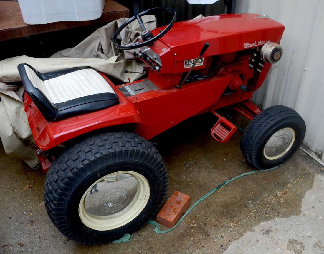 Kohler Wheel Horse Wheel O Matic tractor, IO75: Kohler Wheel Horse Wheel O Matic tractor, IO75, red, new battery