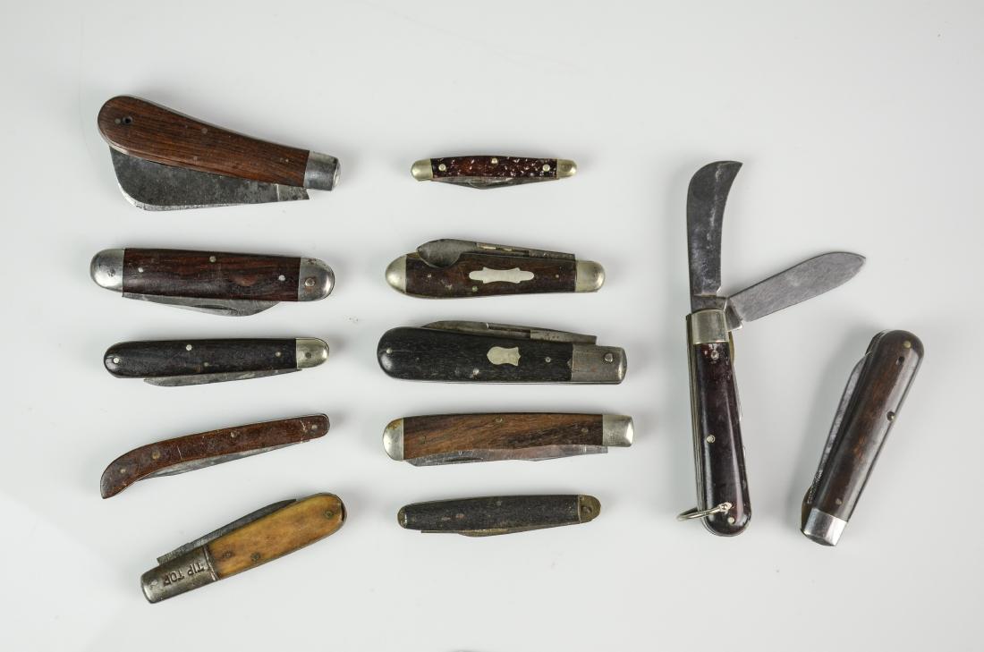 (12) Wood Pocket Knives: (12) Wood Pocket Knives Including Robeson, Browning, Barlow, Boker, Kingston, Colonial (Some Missing Wood)