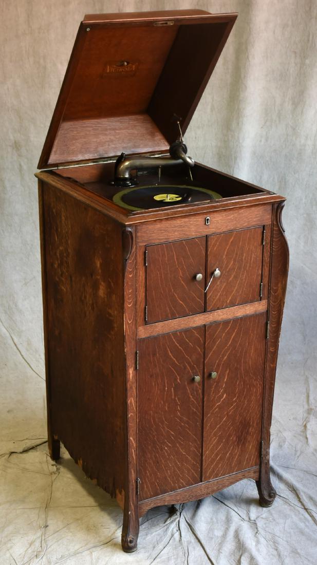 Victor Talking Machine VV-XI upright victrola: Victor Talking Machine VV-XI upright victrola, interior with storage for records, 43-1/2"h x 19-1/2"w x 24"d