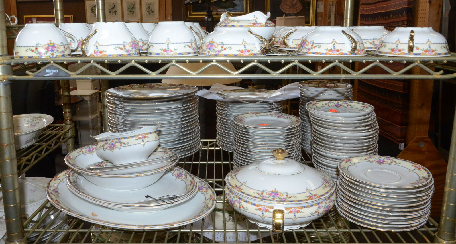 (149) Pcs Victoria China Dinnerware (1 of 3)