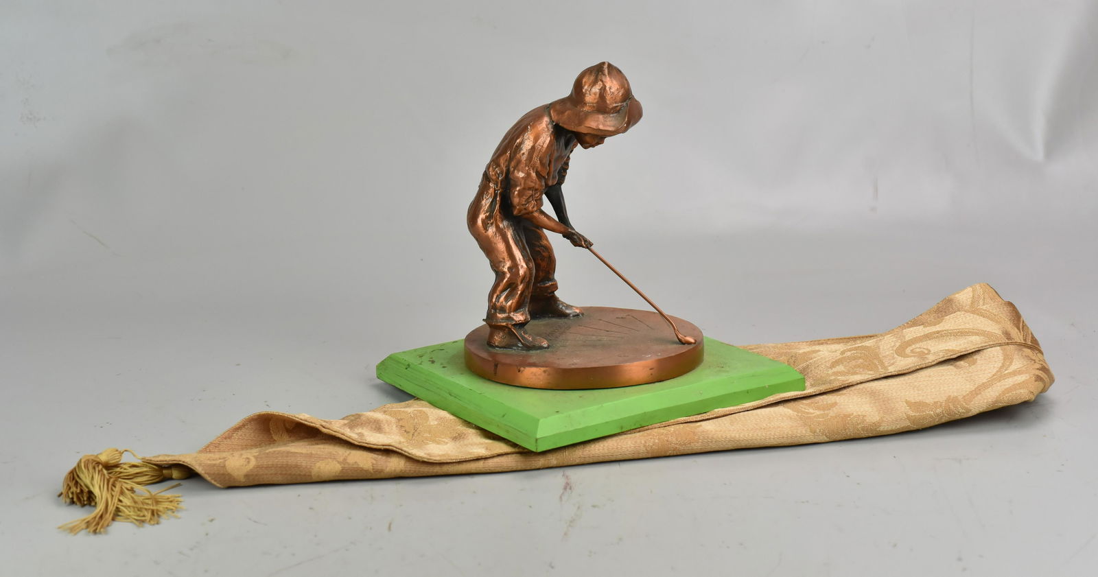 Bronze Golf Trophy Sundial Statue (1 of 3)