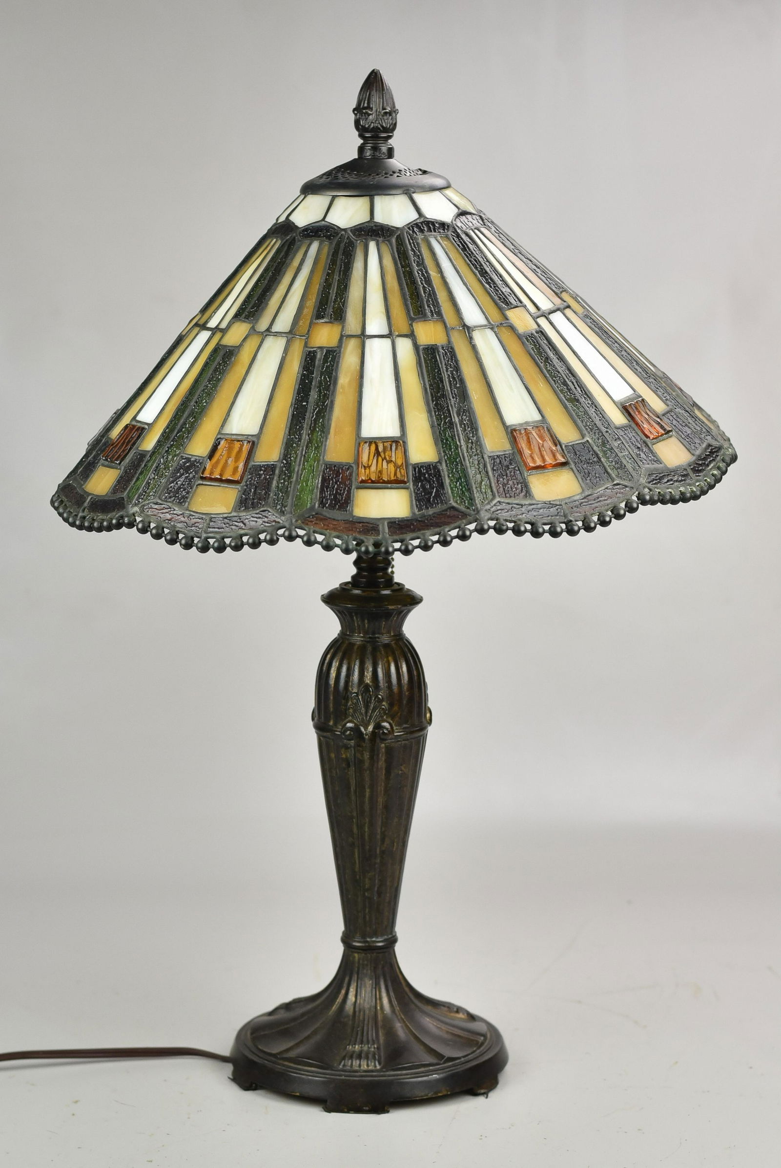 Leaded glass table lamp, Modern Design chrome floor (1 of 2)