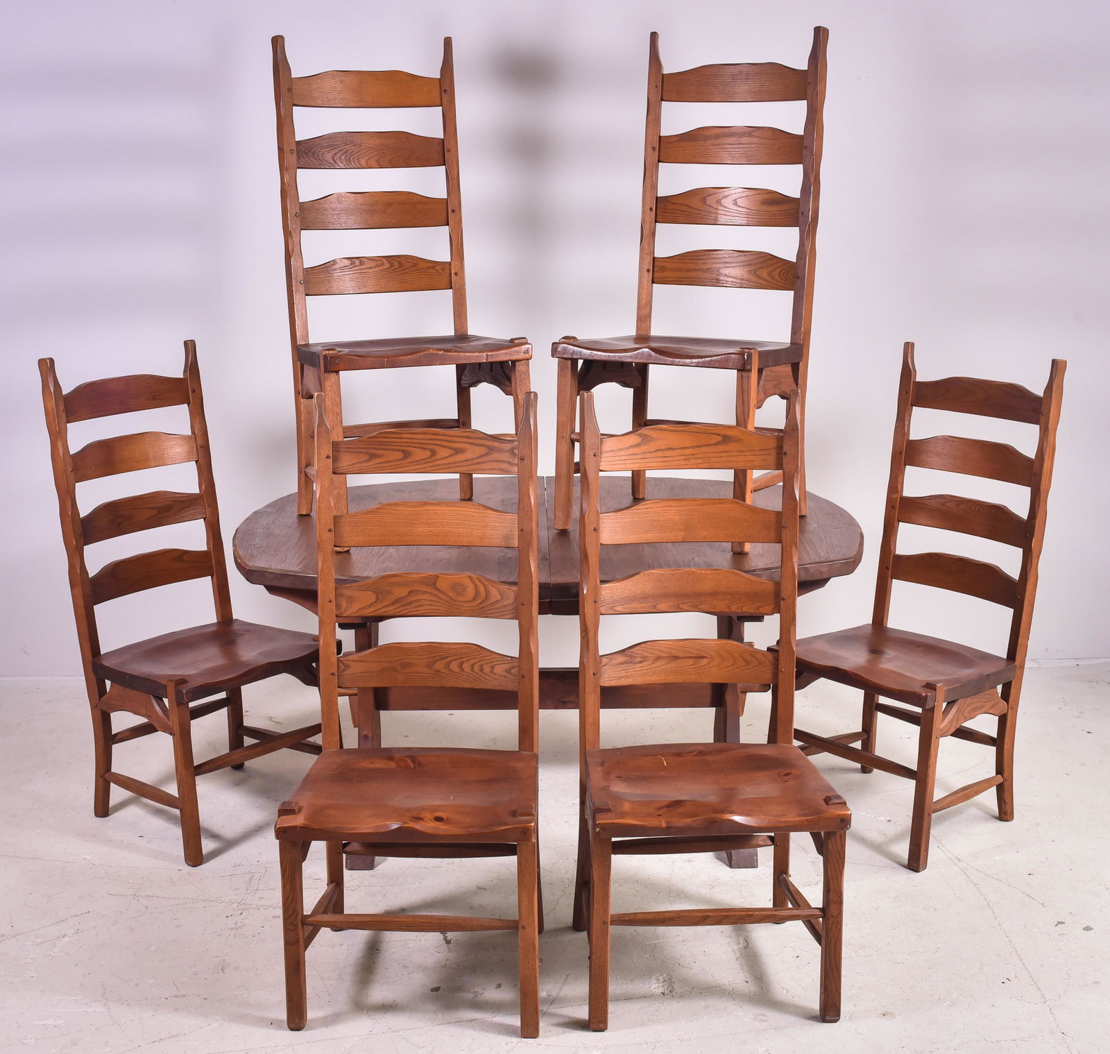 8 Pc Cherry Colonial Style Dining Set By Willet Sep 10 2019