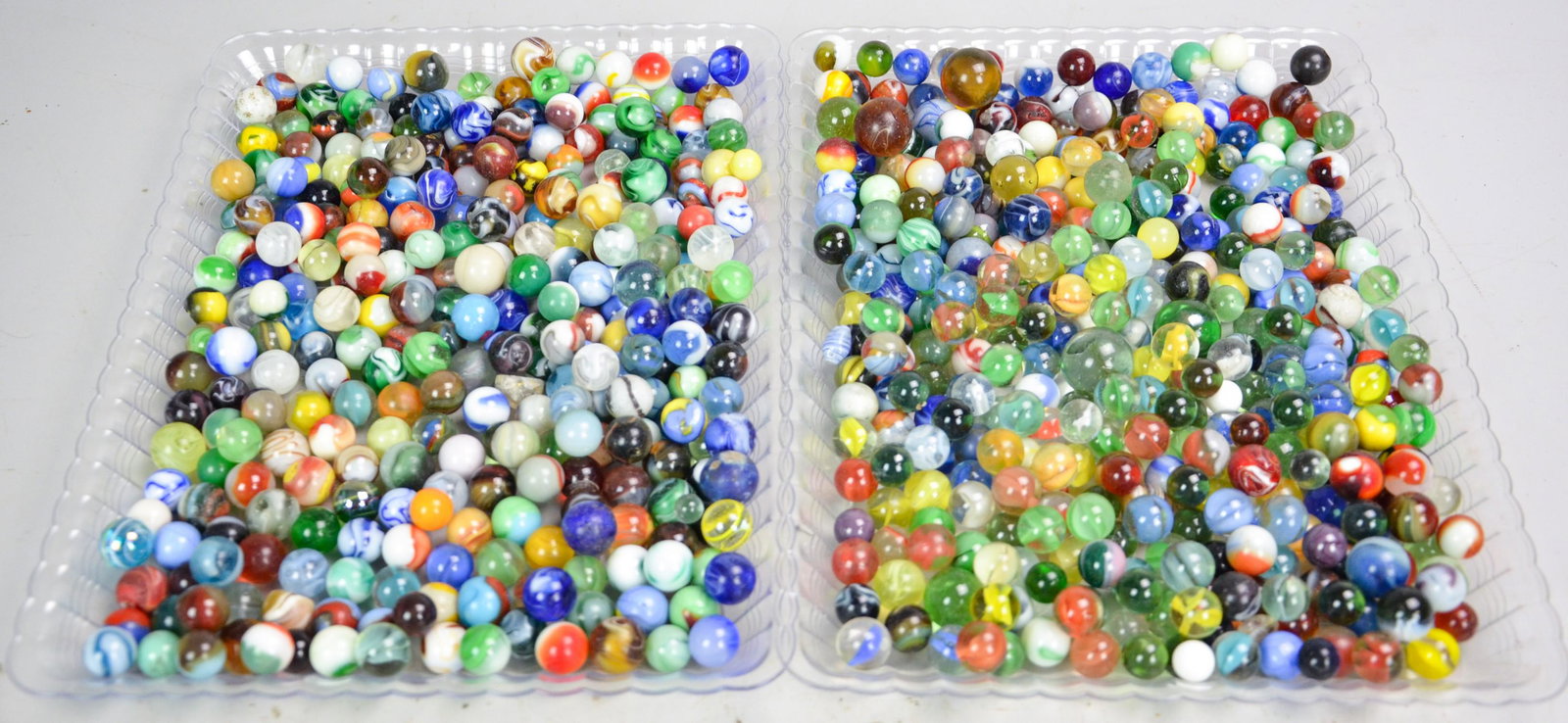 Large Lot of Marbles: Large lot of vintage marbles, approx 5/8" dia, most machine made, some with condition issues