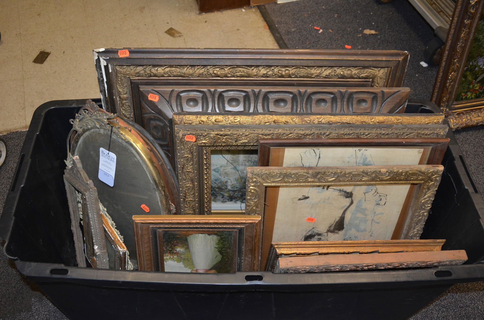 (15) Assorted Antique and Vintage Frames: Assorted Antique and vintage picture frames. Poor to fair condition