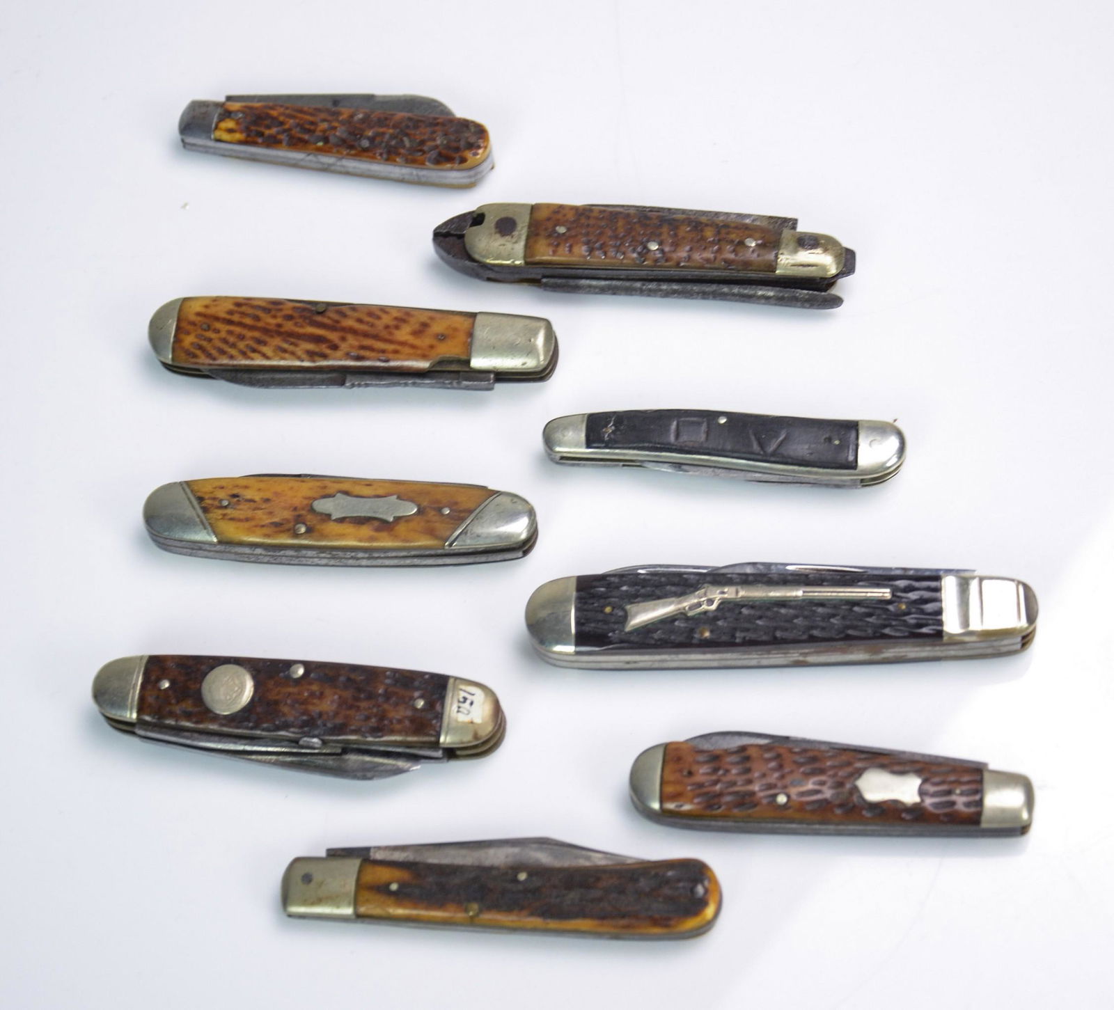 (9) Pocket Knives: (9) Pocket Knives Including: (2) Remington, Robeson, Ulster Knife Co., Union Cut, Walden, Winchester " wild Bill" Hickok