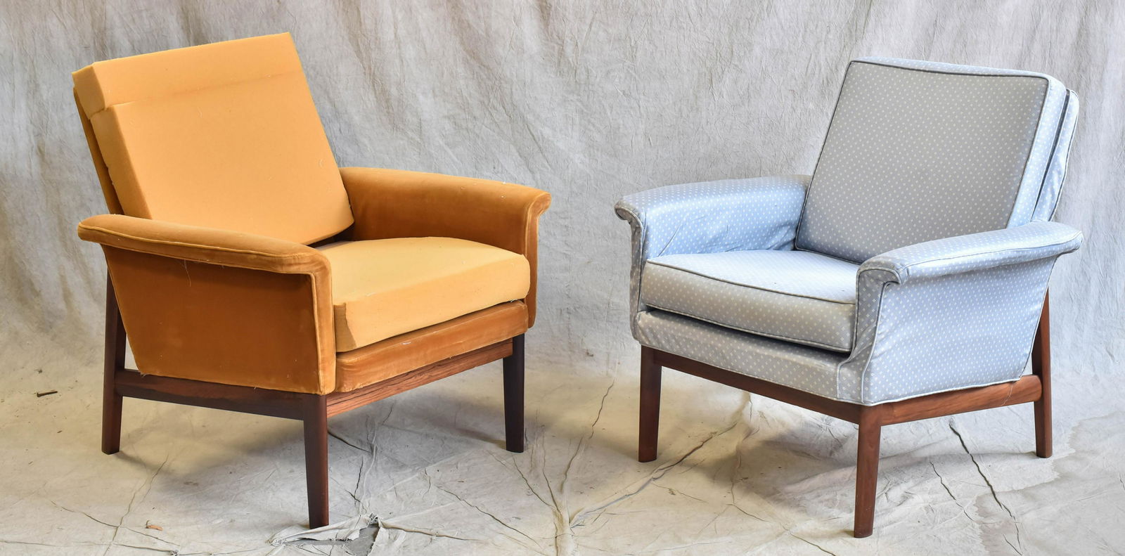 Pr John Stuart for France & Sons lounge chairs: Pair John Stuart for France & Sons Modern Design lounge chairs, orange upholstered, seat cushions need upholstered, 32" h seat height 17-3/4" h