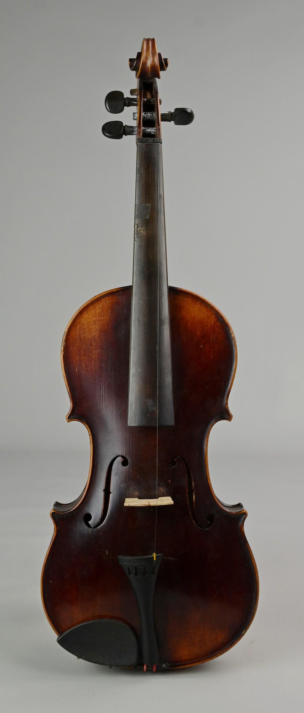 Unmarked 4/4 Violin (1 of 6)