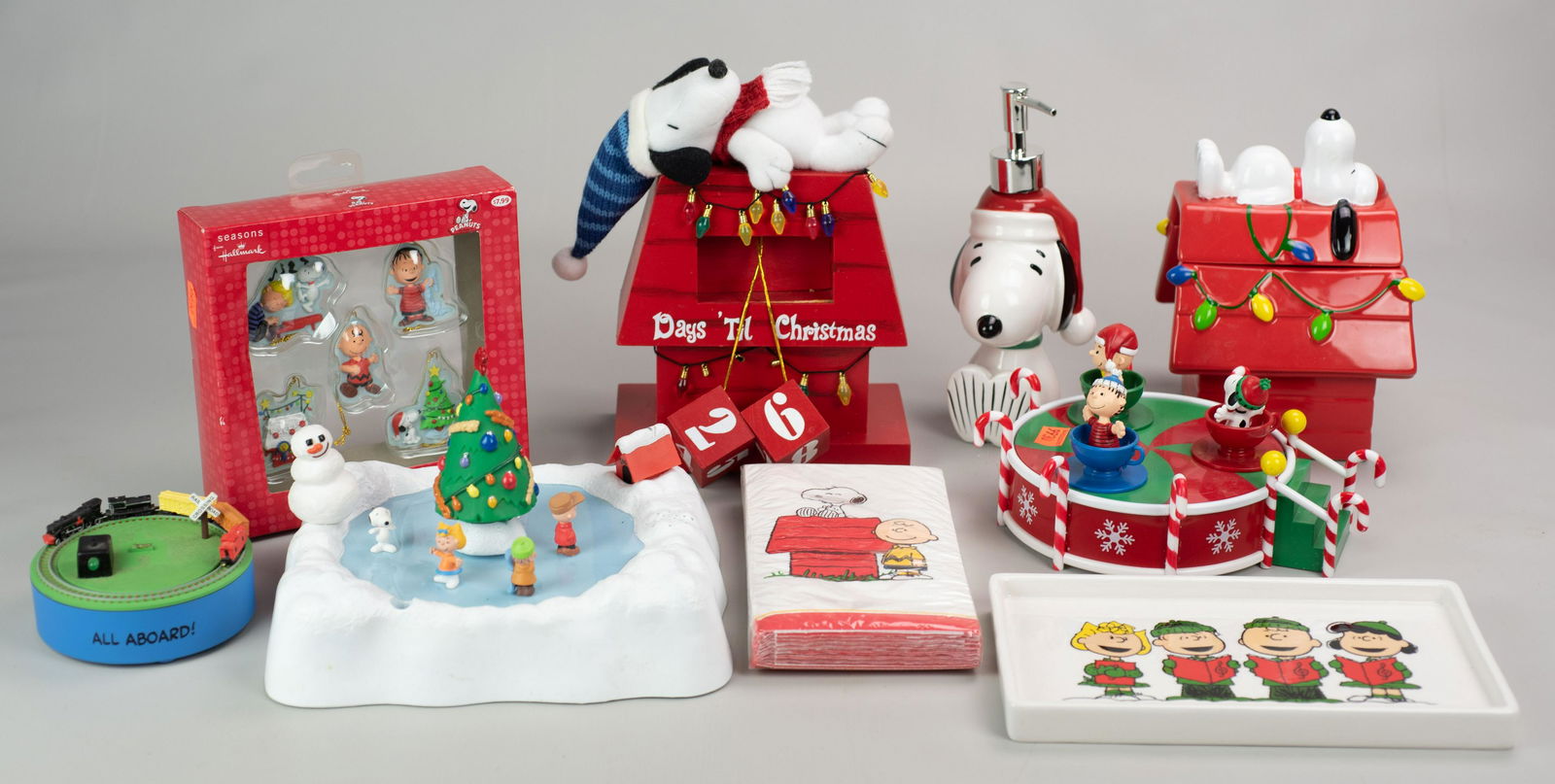 Peanuts and Snoopy Items (1 of 1)
