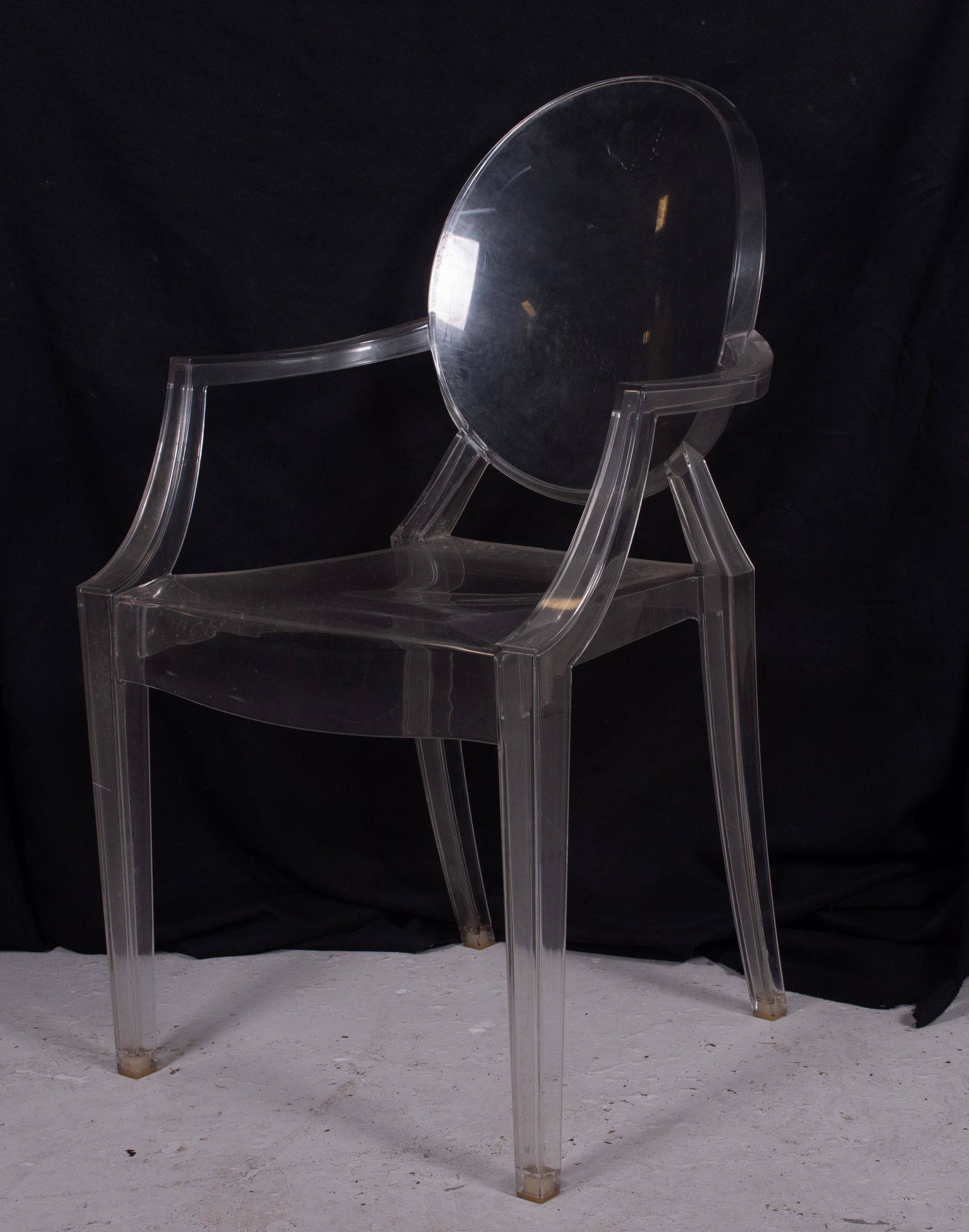 Philippe Starck for Kartell Lucite Ghost Chair: Philippe Starck for Kartell Lucite Ghost Chair, clear molded acrylic frame, H: 36.5" h x 21" w x 19" d