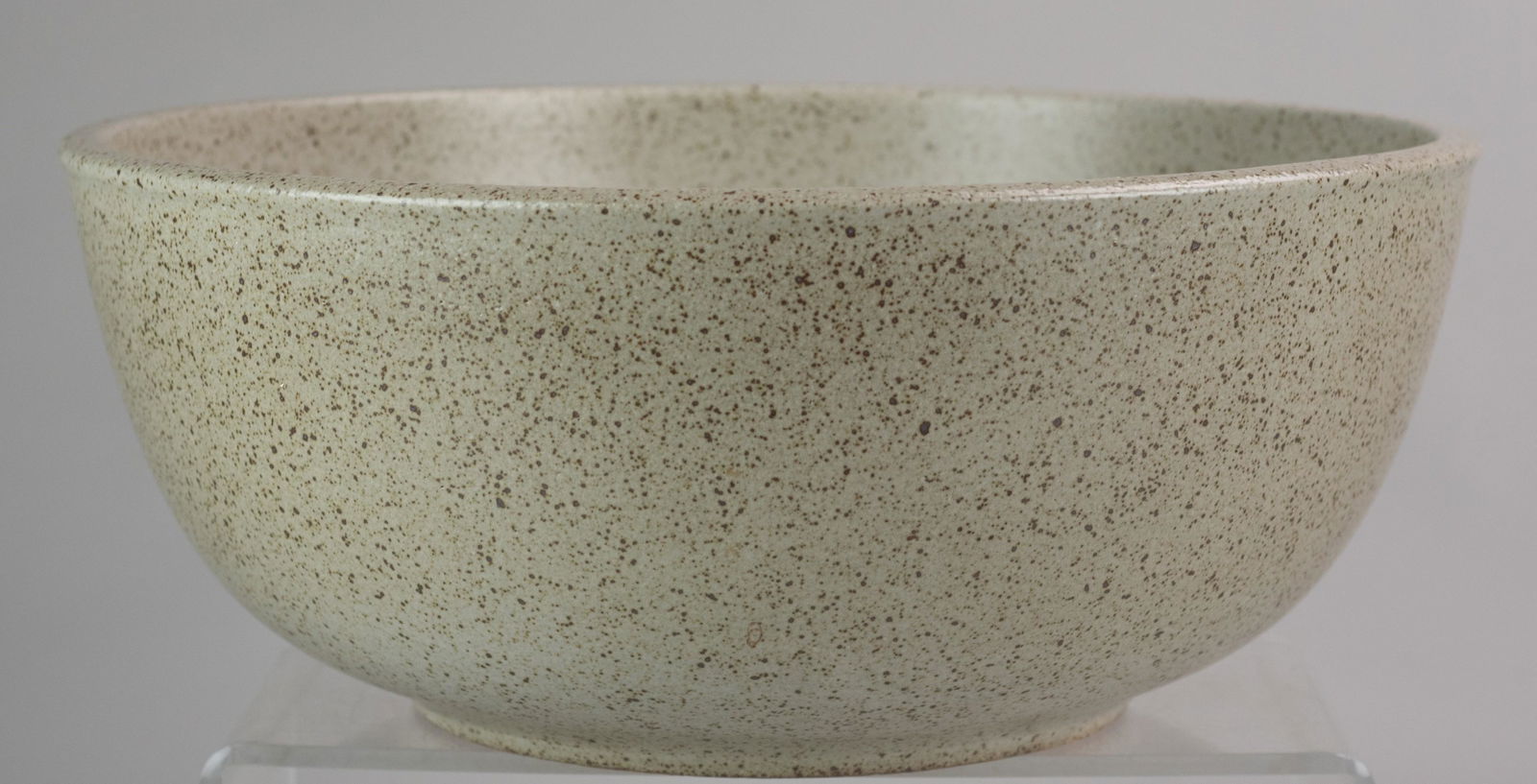 Terra Major by David Cressey Oversized Serving Bowl: Terra Major by David Cressey oversized serving bowl in robin's egg speckle glaze, pristine condition, 15" diam, 6-1/2" h