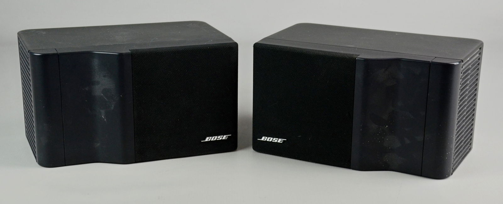 Pr Bose Freestyle Speakers: Bose Freestyle Speaker System, 2 speakers, SN 003185 & 003186, 9-1/2" x 5-7/8" x 5-3/8" h