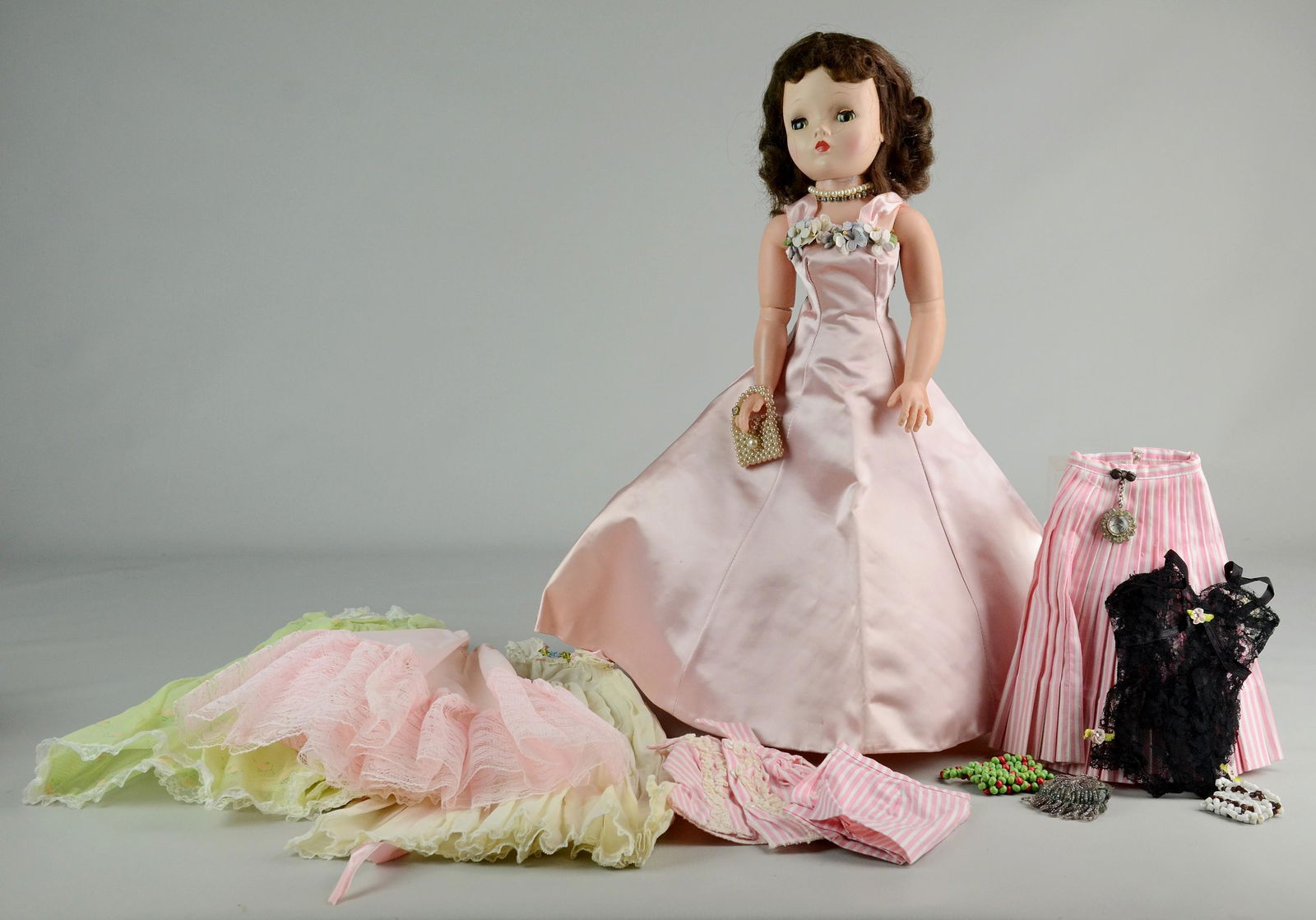 Madame Alexander Cissy Doll & Accessories: Madame Alexander Cissy doll, 20" h, with 4 outfits, shoes, purses
