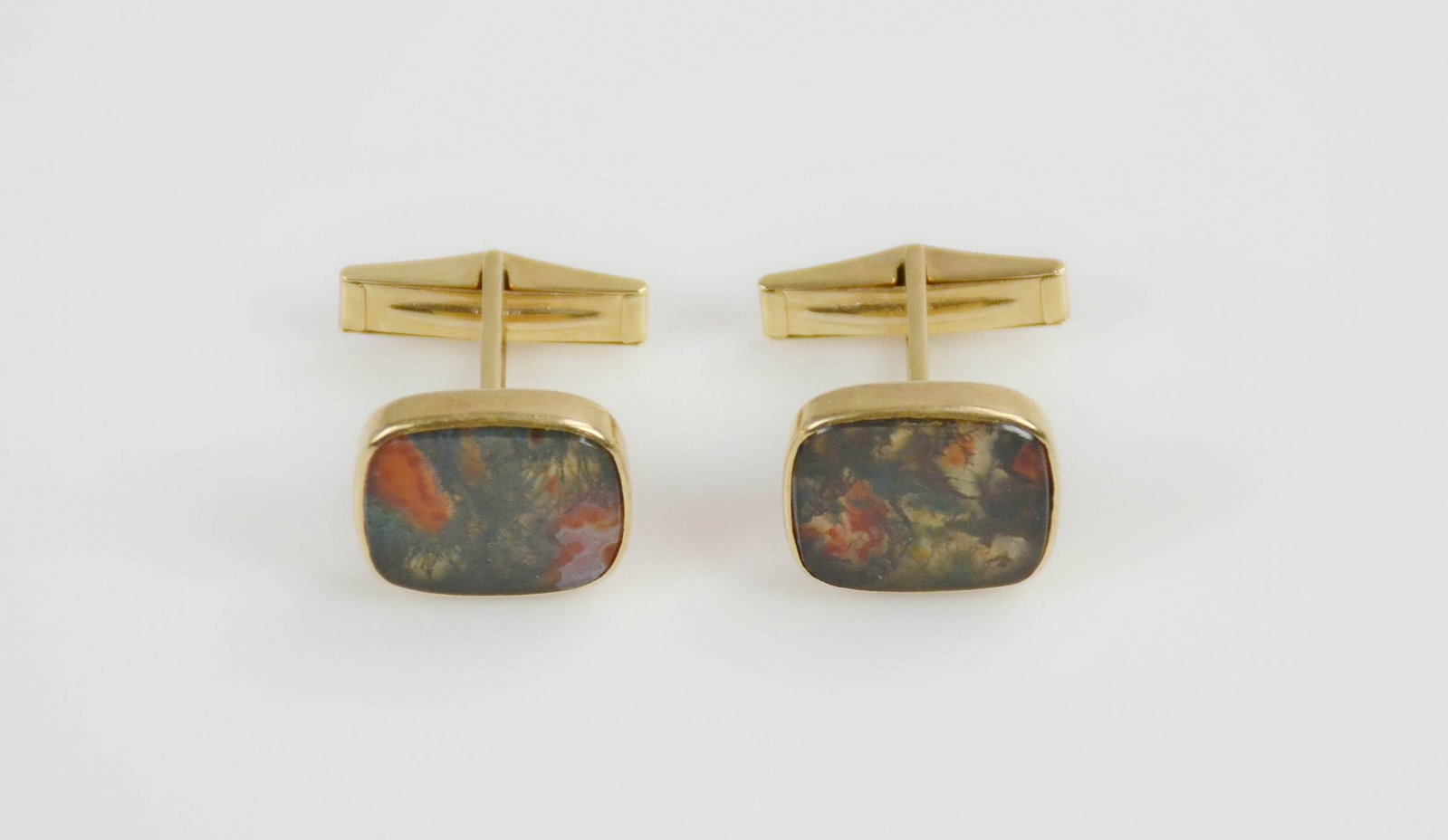 (1) Pair 14K Yellow Gold Moss Agate Cufflinks: (1)Pair 14K yellow gold moss agate cufflinks 15.8mm x 13.6mm 7.1 Dwt.