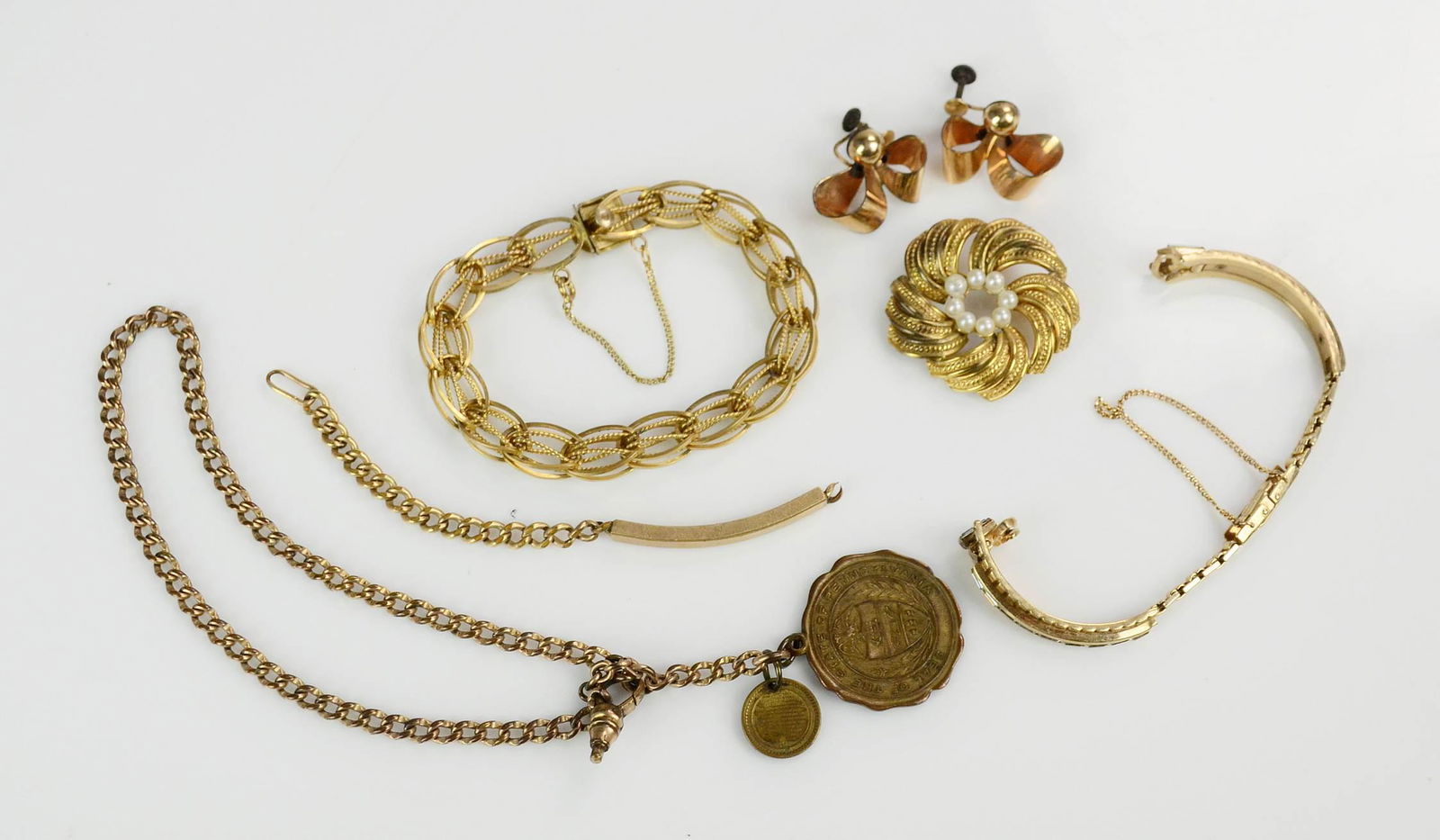 Lot GF jewelry: Lot GF jewelry, watch chain, bracelets, earrings, pins, some broken