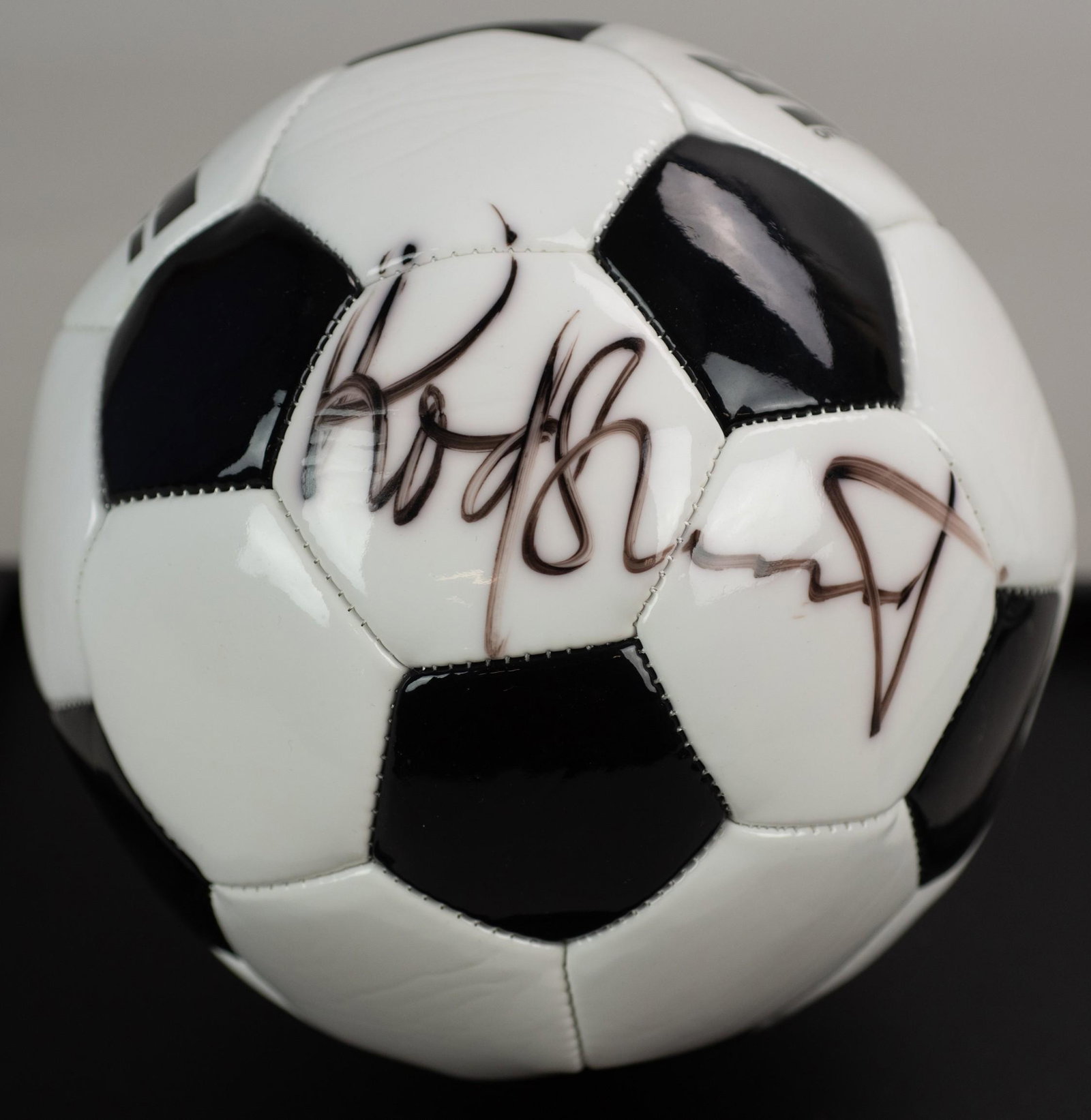 Rod Stewart Signed Soccer Ball: Rod Stewart signed Vizari official soccer ball, black ink, with display case