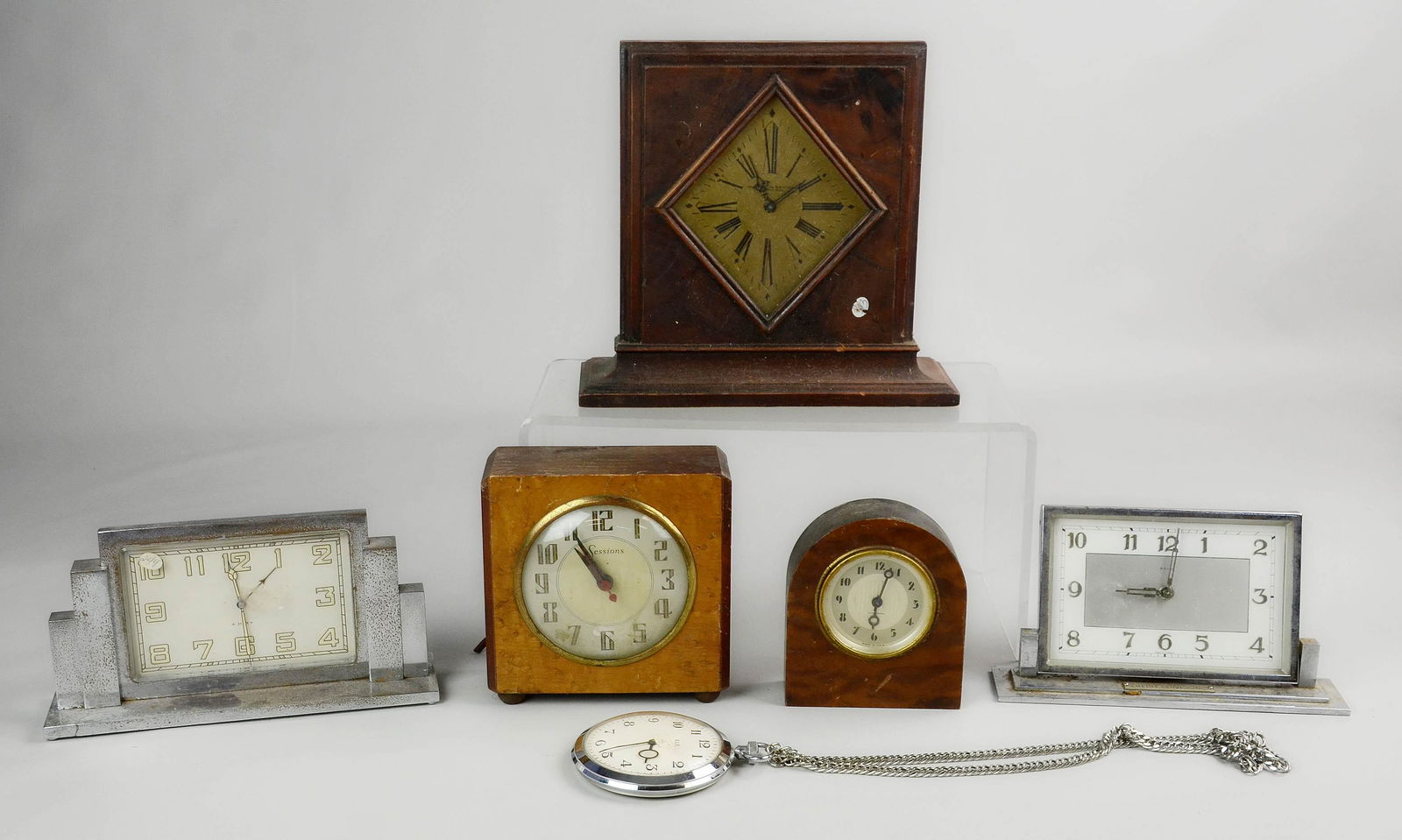 (6) Early-Mid 20th C Clocks: (6) Early-Mid 20th C clocks, including VIP oversized pocket watch style, Bailey Banks & Biddle, Seth Thomas, Sessions, tallest 8-3/4"