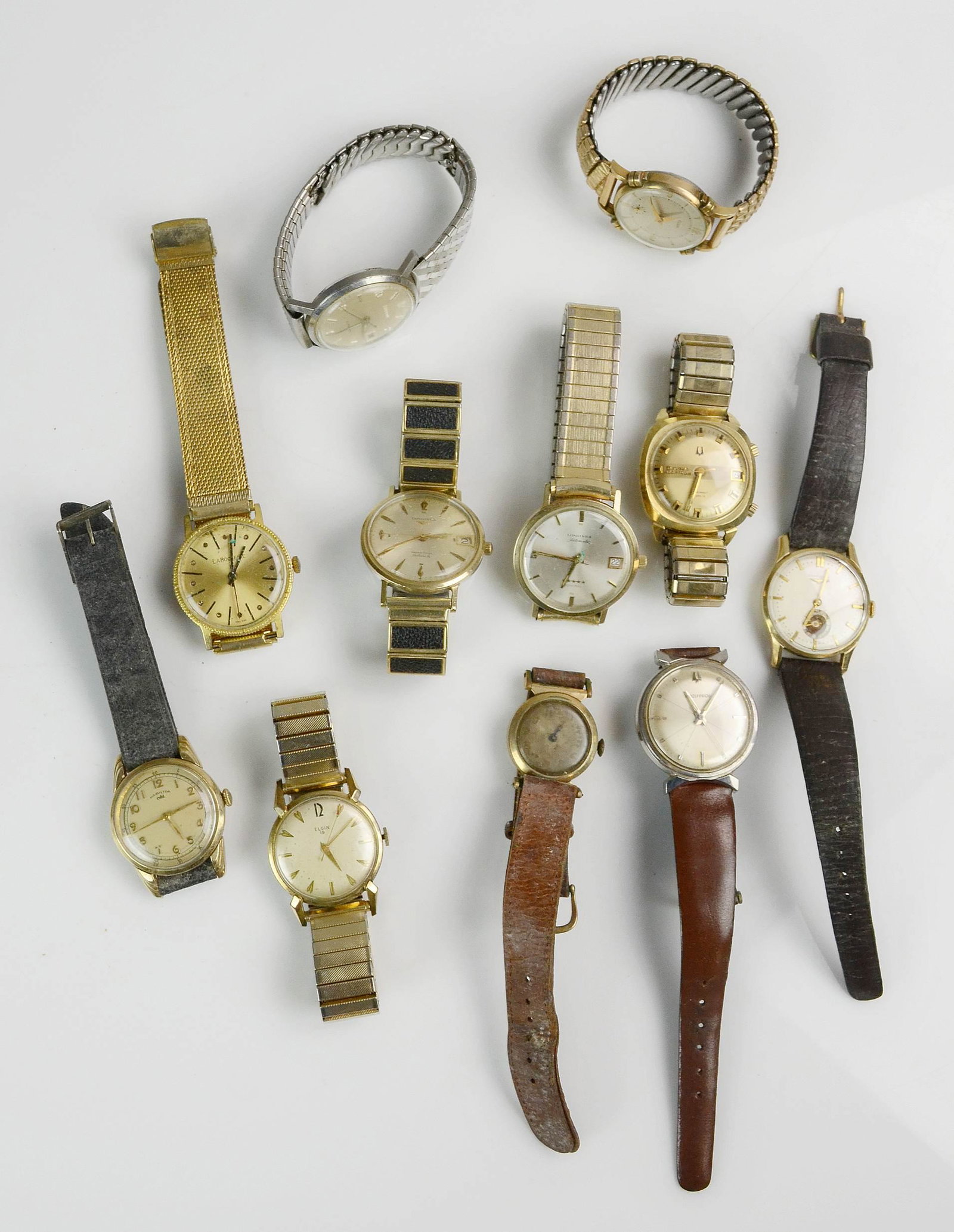 Mixed lot of Mens Vintage Wrist Watches: Mixed lot of vintage mens watches Longines, Hamilton, Bulova Accutron Mark IV Astronaut and others for parts, repair or restoration. 1.0Lbs.