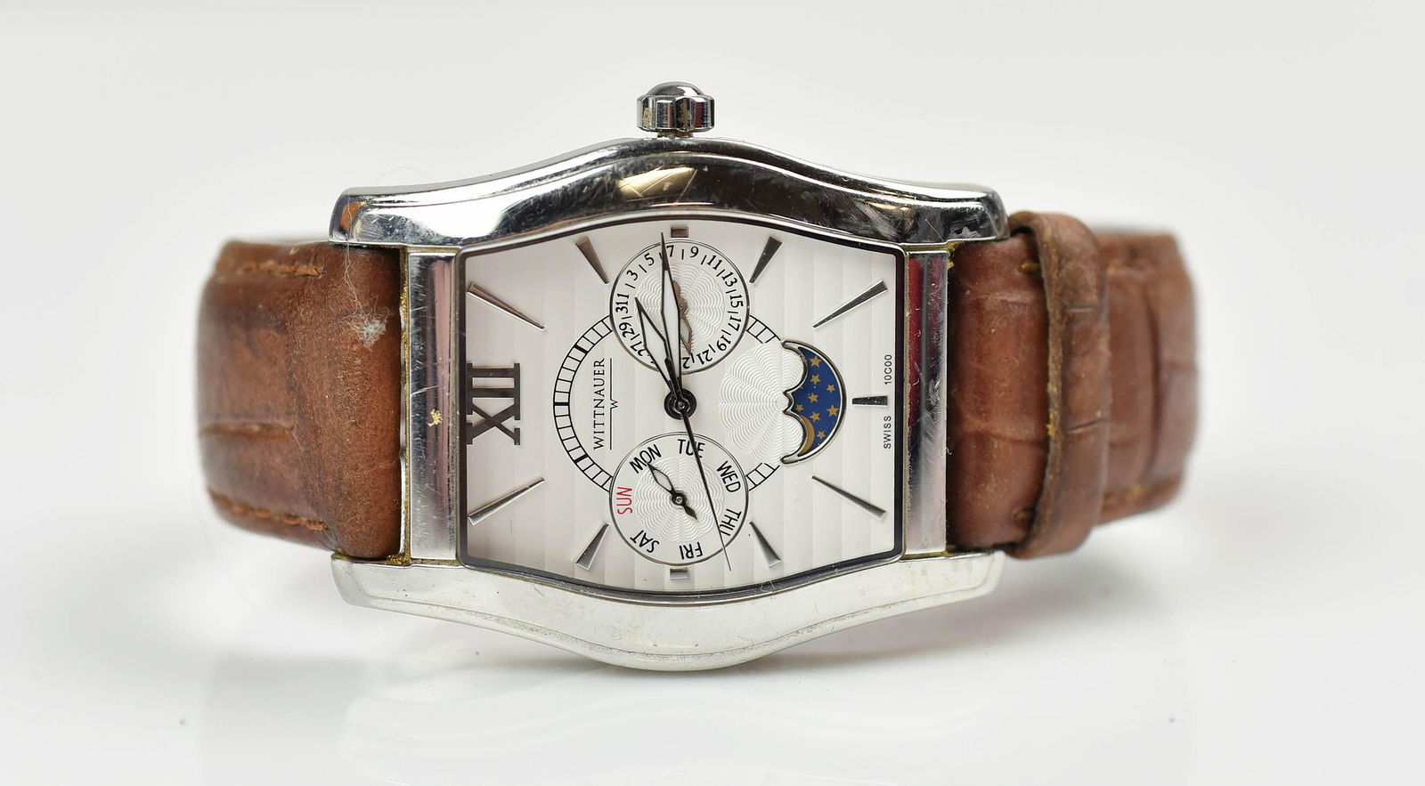 Men's Wittnauer Moonphase Watch: Men's Wittnauer Belasco C8671 Day/Date Moonphase Sapphire Crystal Quartz Movement. Not running, may need new band.