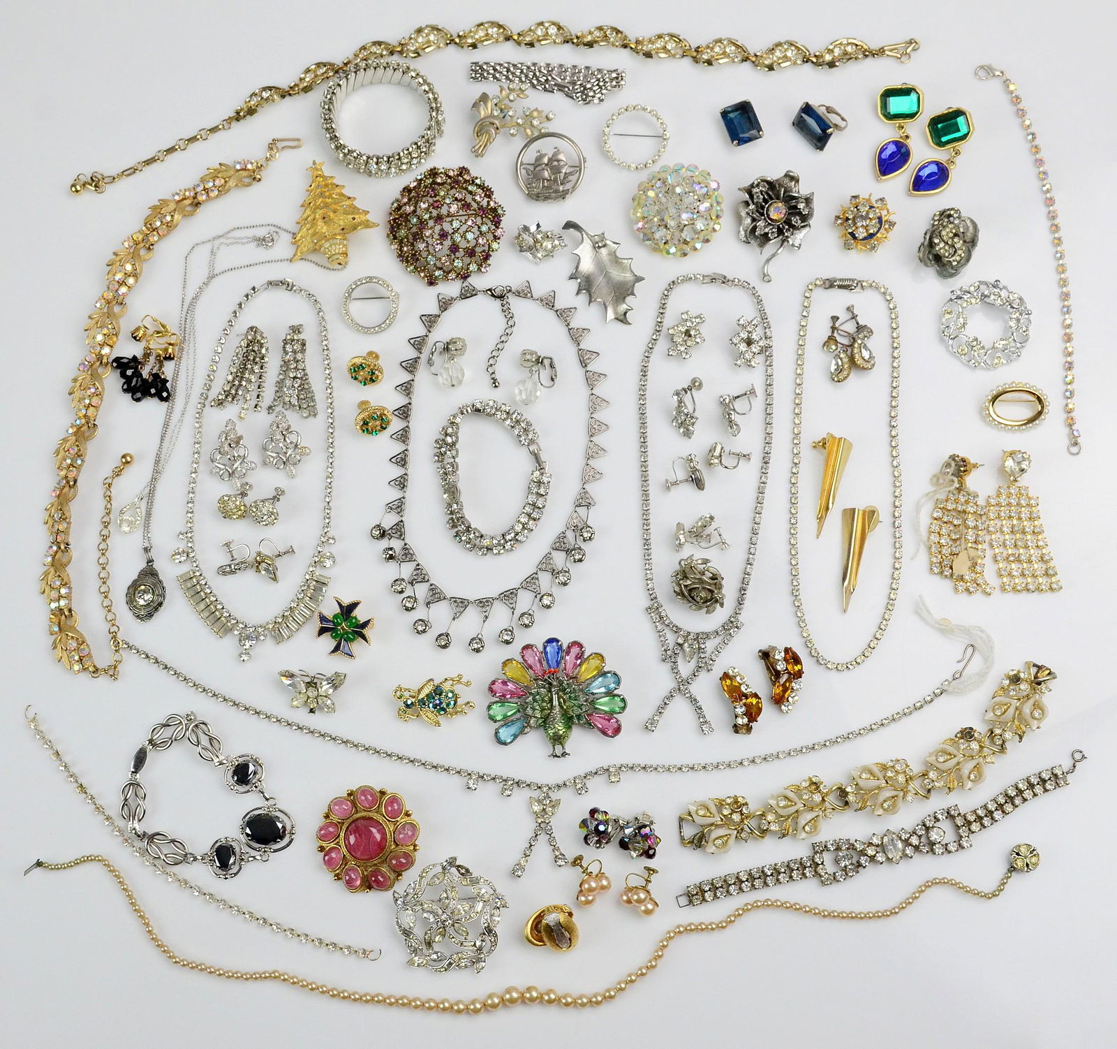 Large Lot of Vintage Rhinestone Jewelry: Large lot of Vintage Rhinestone Jewelry C/O; Some Signed pieces by Weiss, Trifari,Napier, Bogoff, Kremet, Anson, and Monet