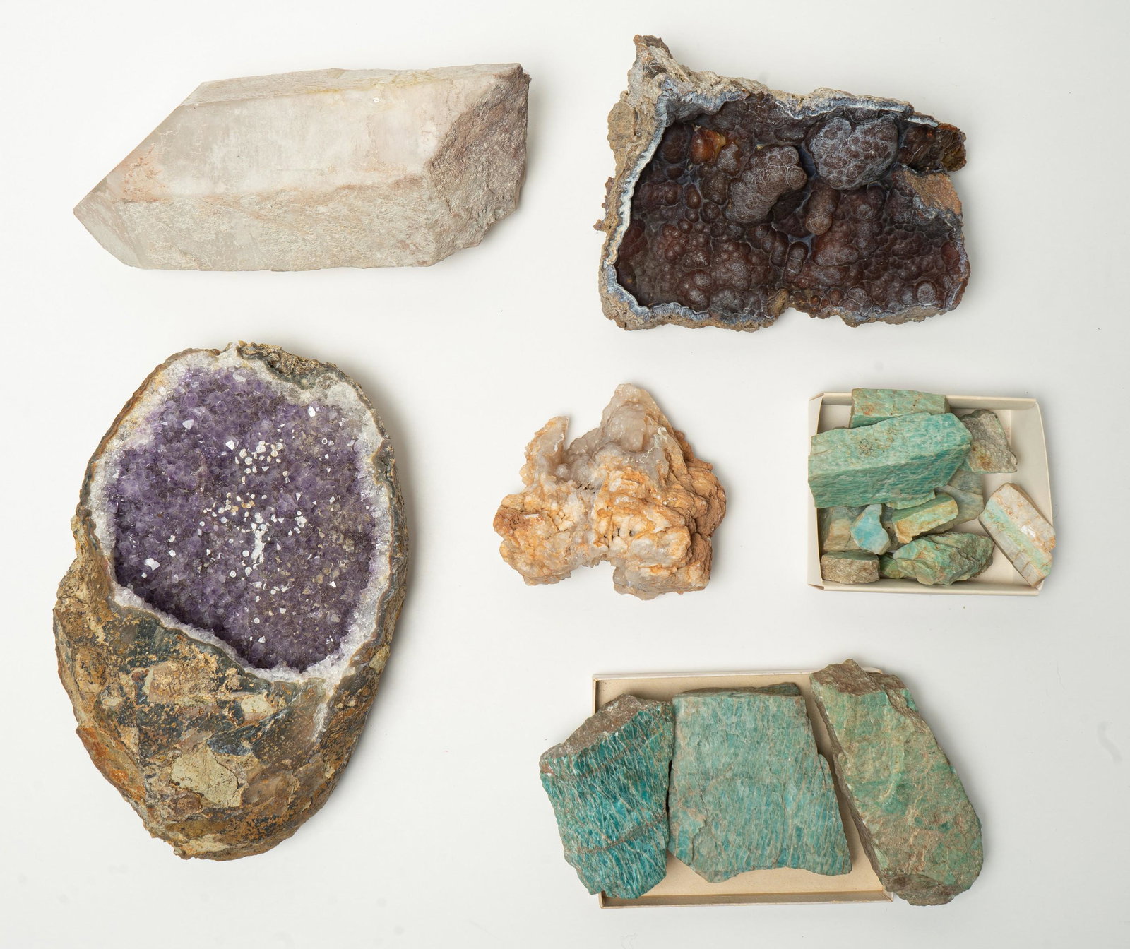 (17) Assorted Mineral Specimens: (17) Assorted minerals c/o Agate (Brazil), Quartz crystal (Ontario), Amethyst (Brazil), Chalcedony (Mexico), (13) pcs Amazonite