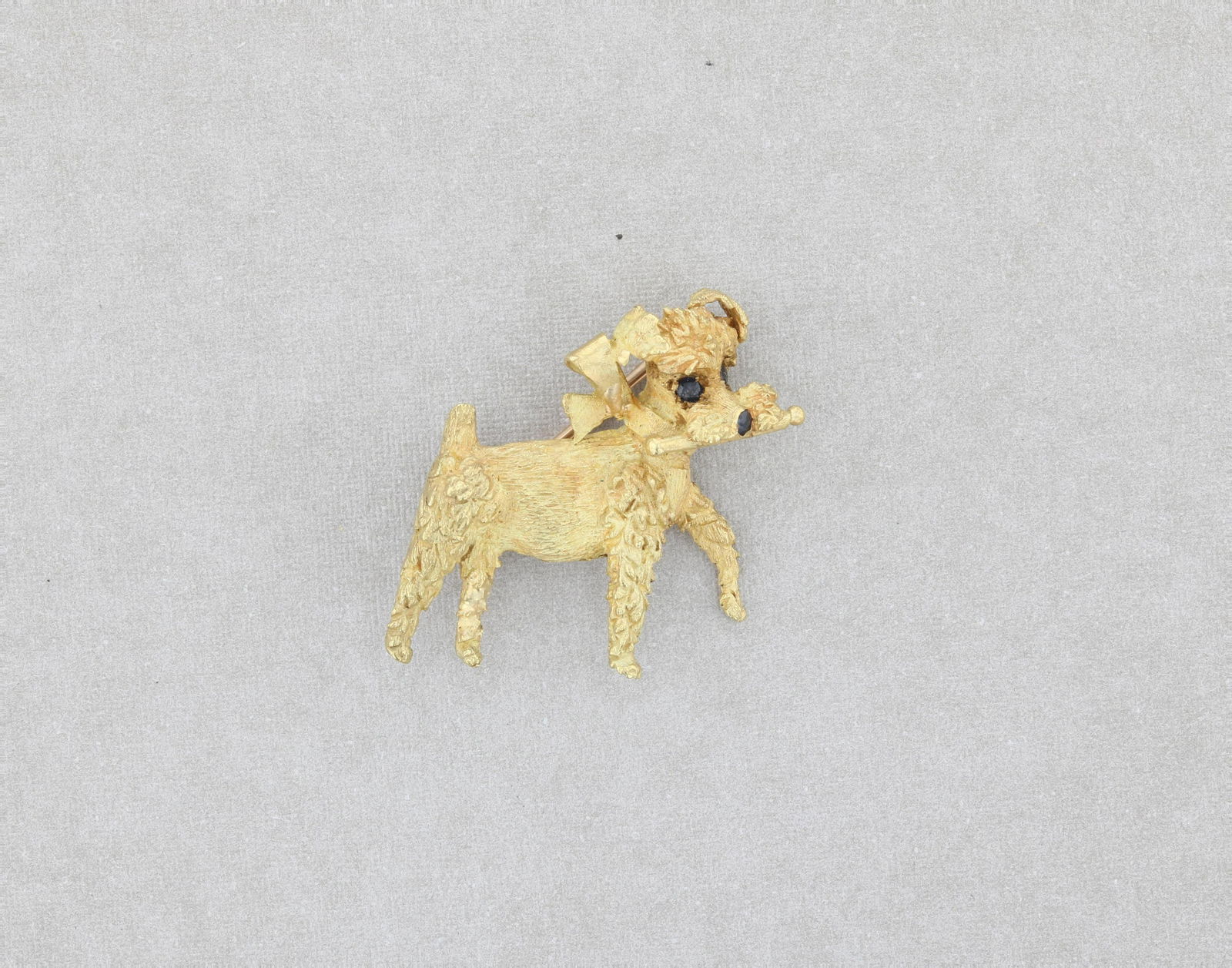 Adorable 18K St. Geo Poodle Dog Sapphire Brooch (1 of 3)