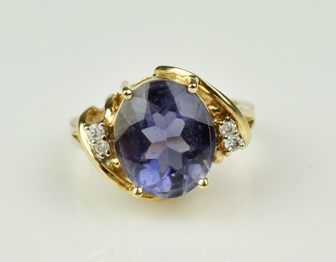 (1) 10k Yellow gold ring (1 of 1)