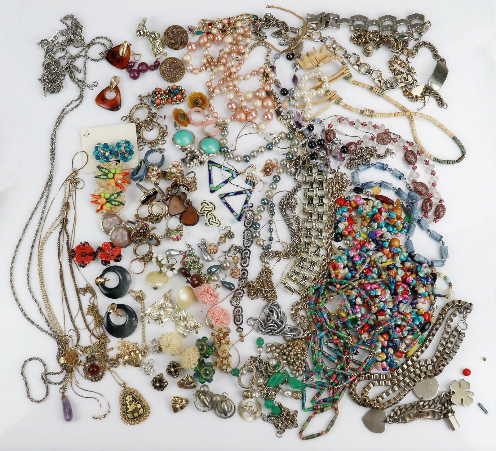 Costume Jewelry, Bracelets, Earrings and Others. (1 of 1)