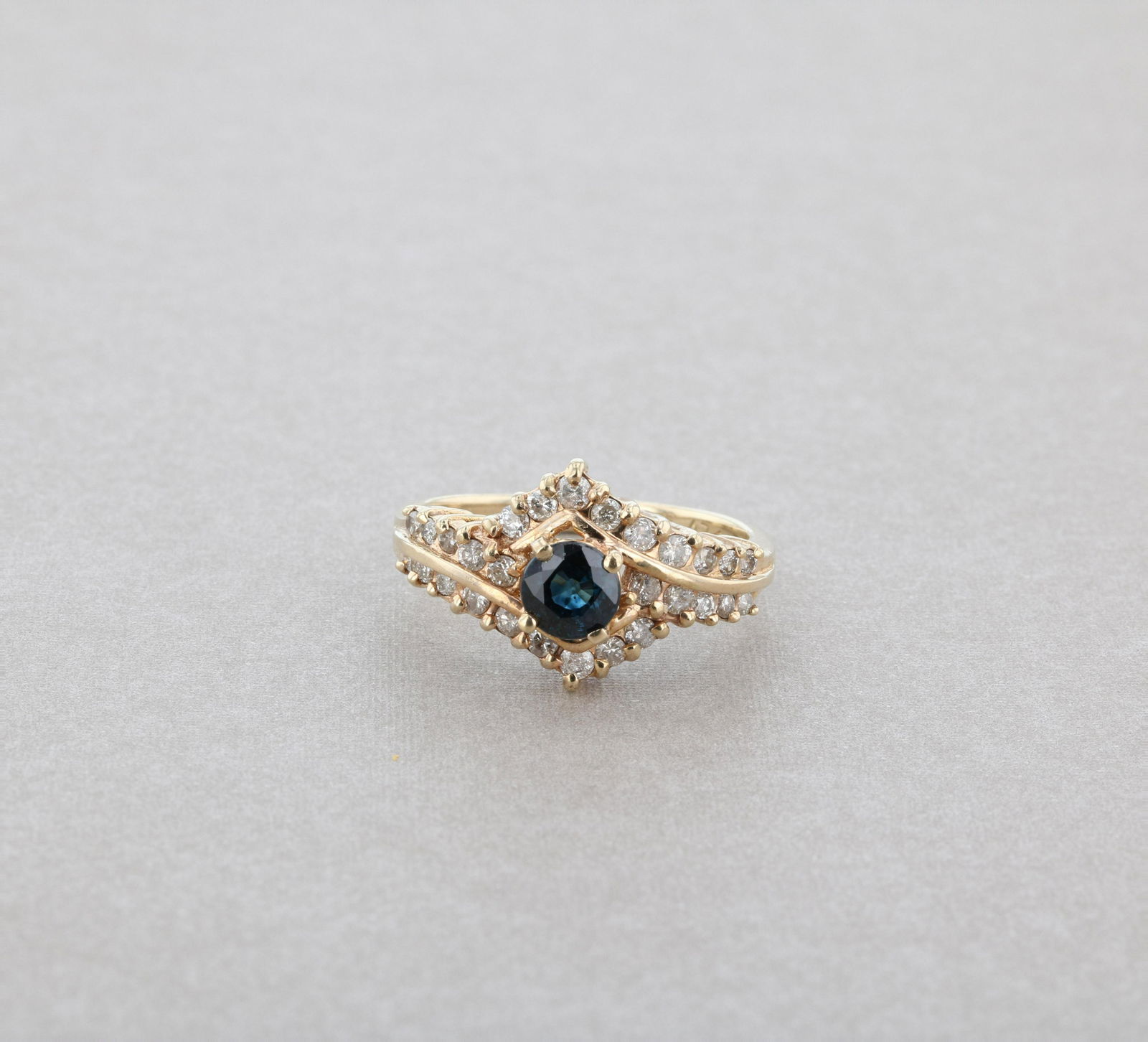 10K Yellow Gold Sapphire Diamond Ring (1 of 2)