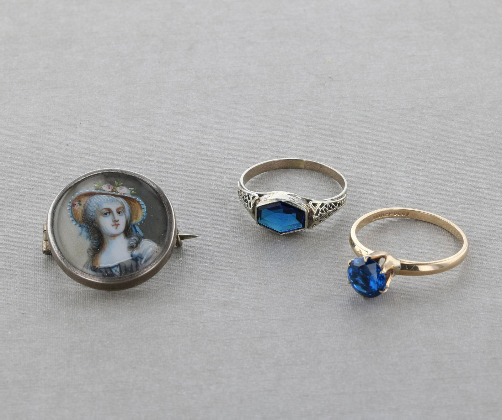 (3) Pc lot of Art Deco and Vintage Jewelry (1 of 1)