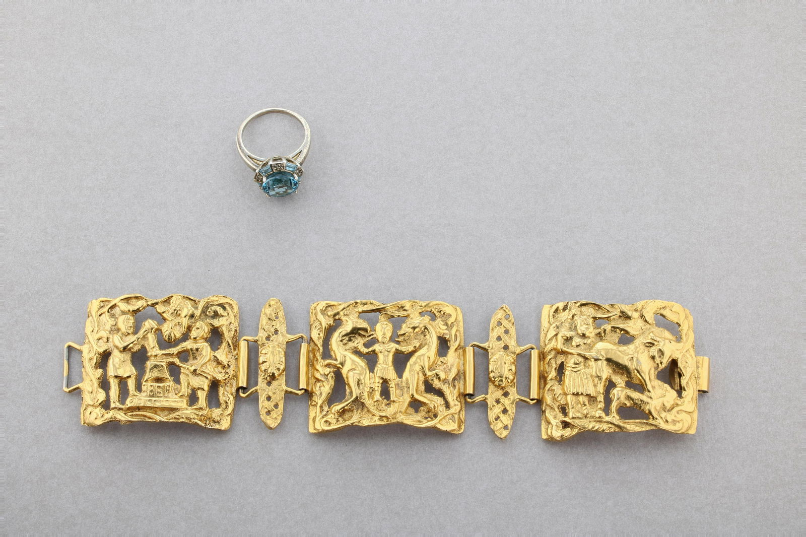 (2) Pc Lot of Contemporary Jewelry (1 of 3)