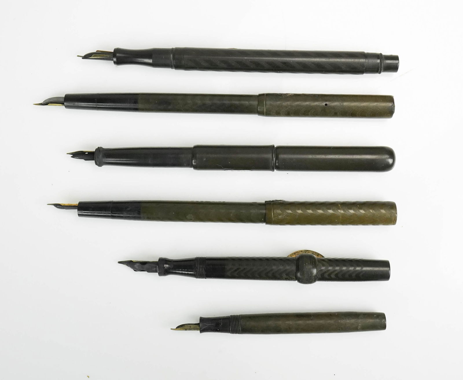 (6) Moore, Conklin, Hoskins, Watermans: (6) Moore, Conklin, Hoskins, Watermans c/o 'The Moore' Moore's non leakable fountain pen, Conklin's Crescent Filler, missing lid, Hoskins fountain pen, Waterman's Ideal Patd. 1899 and 1903, Onoto self