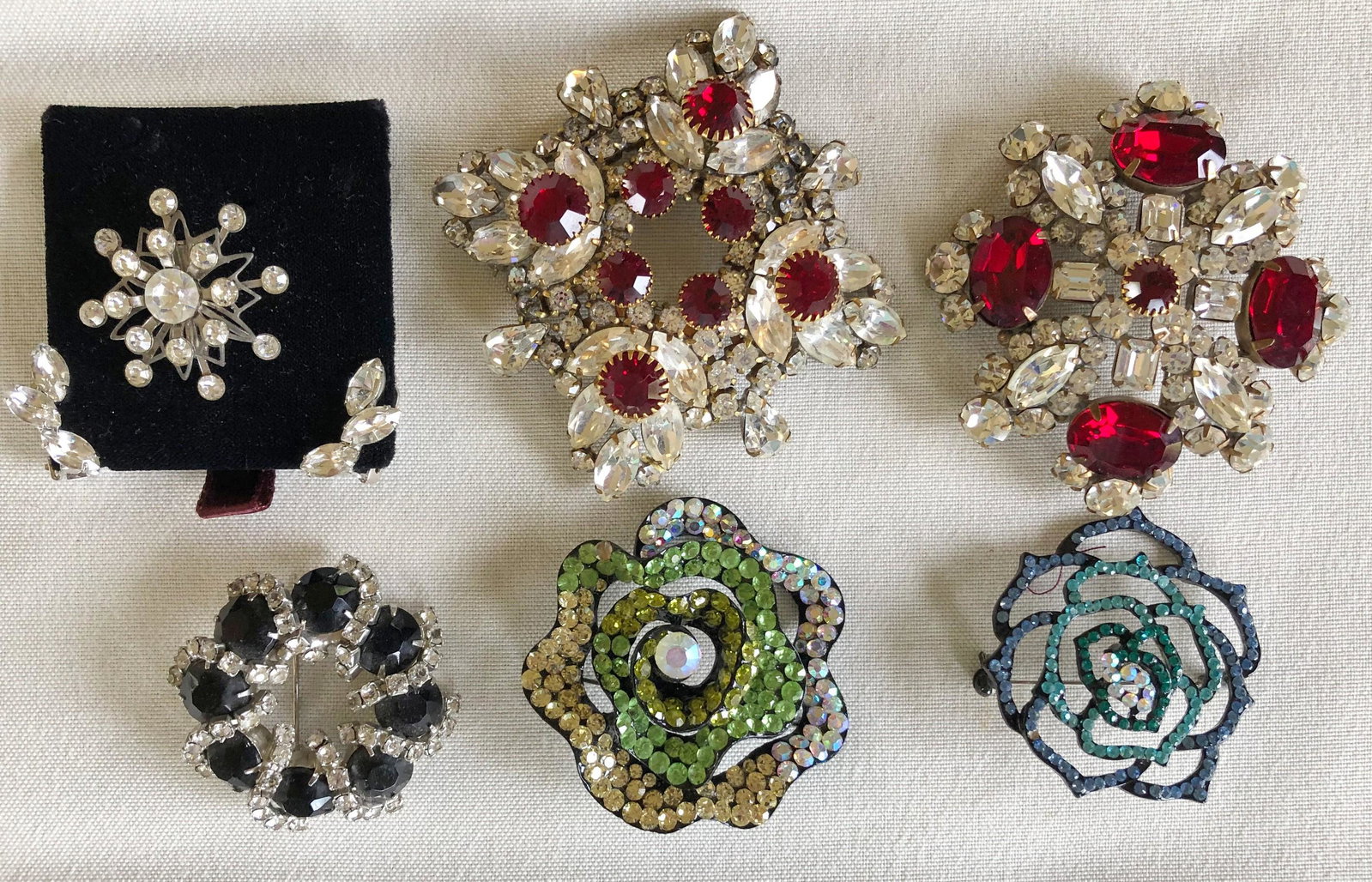 6 Pins W/stones, 1 w/earrings, unsigned, largest: 6 Pins W/stones, 1 w/earrings, unsigned, largest 3 1/4"