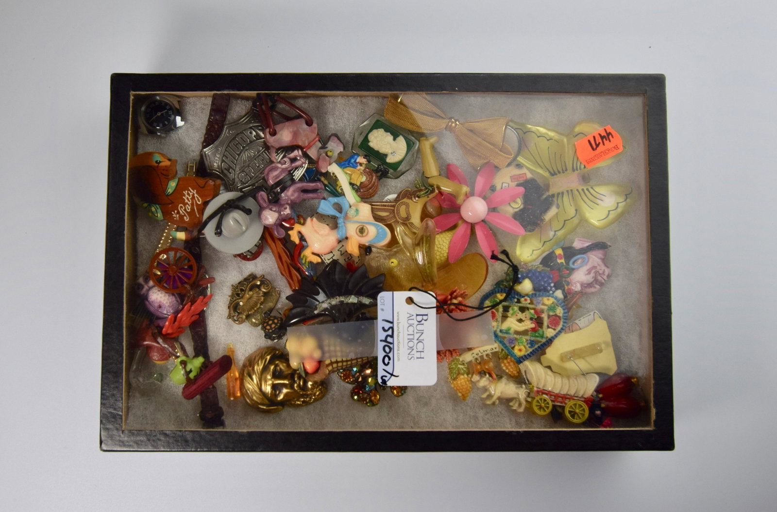 42pcs Vintage Pins: 42 Pcs of vintage pins, (38) pcs of Kitsch acrylic, plastic pins. including one Jeff of Hollywood metal pin and (4) watches two without bracelets.