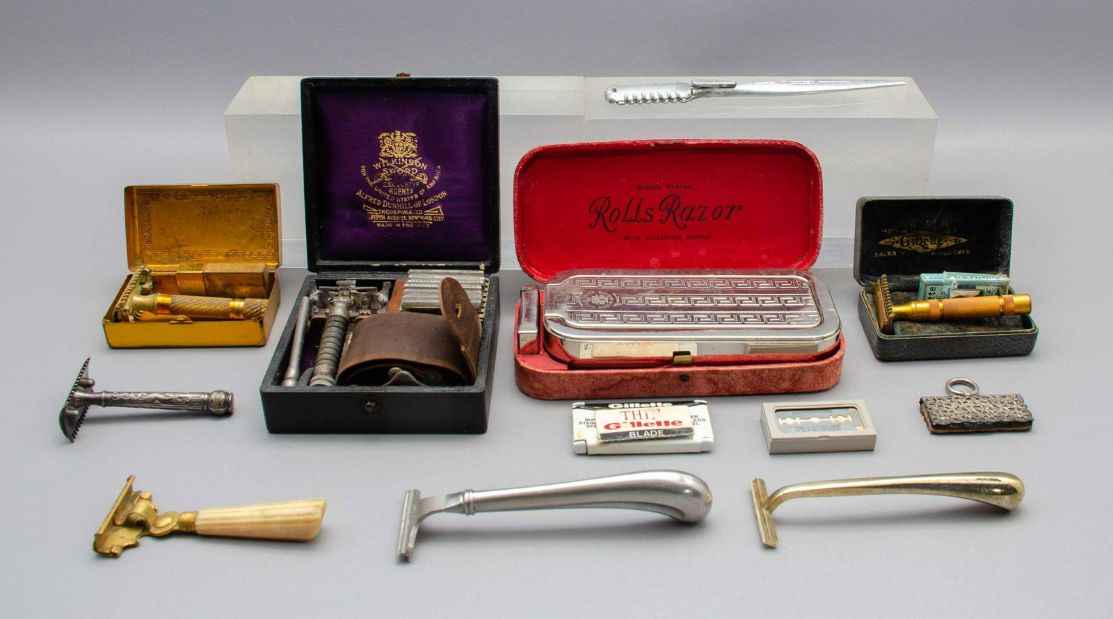 (5)+ Safety Razor Assortment: (5)+ Safety razor assortment to include Wilkinson Sword Alfred Dunhill of London 7-day razor set including named razors, body, strop and silk lined fitted case with gilt branding, Eiffel Coupe West Ge